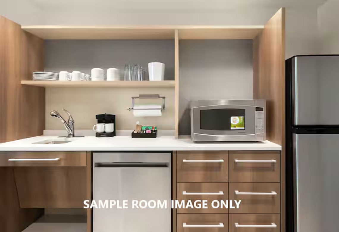 Suite Accessible King Size Bed