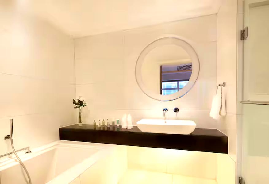 Double Accessible King Size Bed