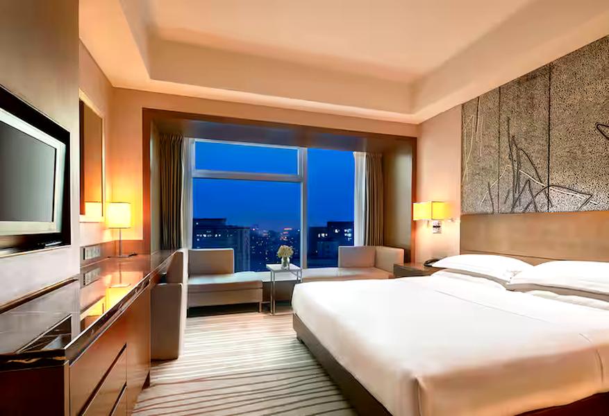 Double Accessible King Size Bed