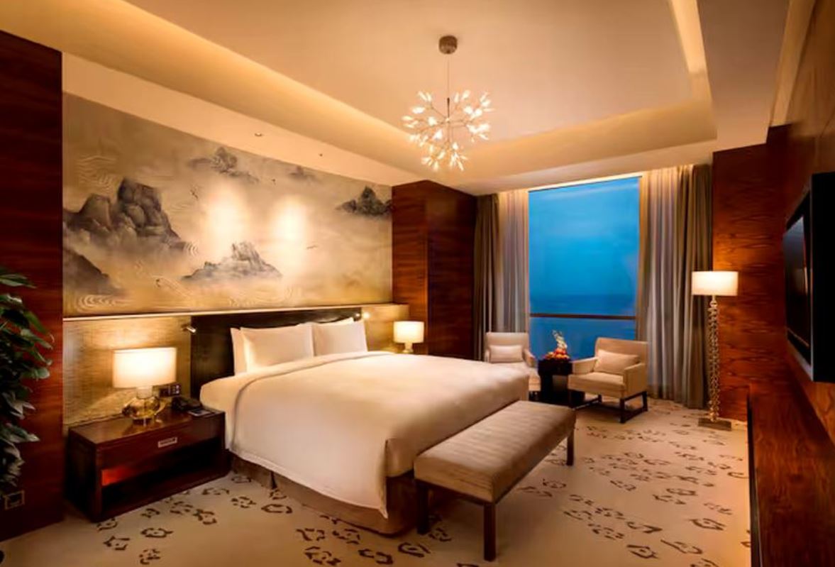 Double Deluxe King Bed