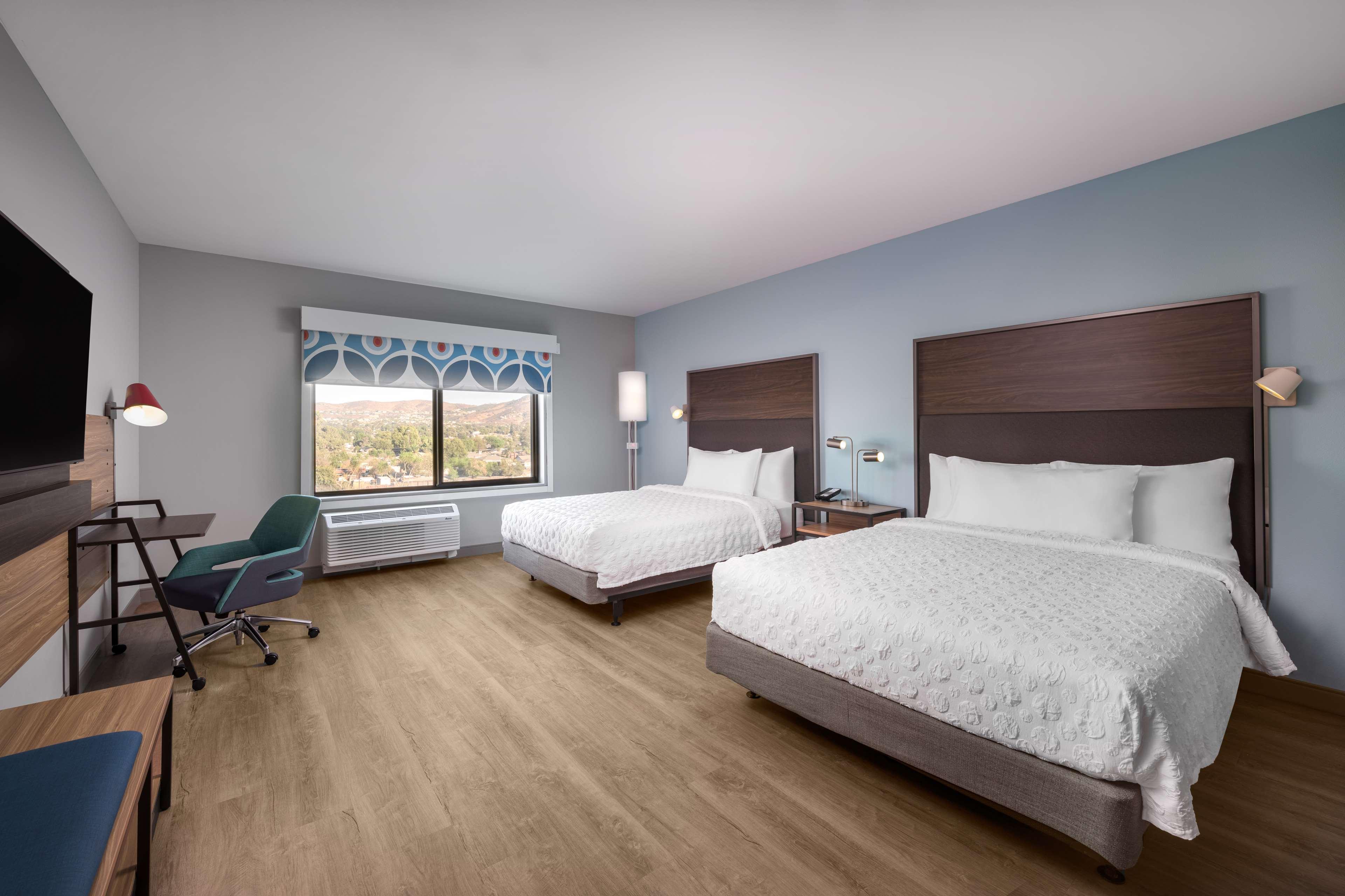 Twin Accessible-two Queen Beds