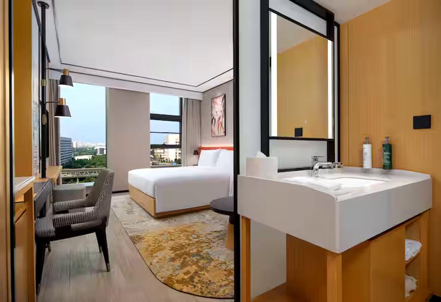 Double Accessible King Size Bed