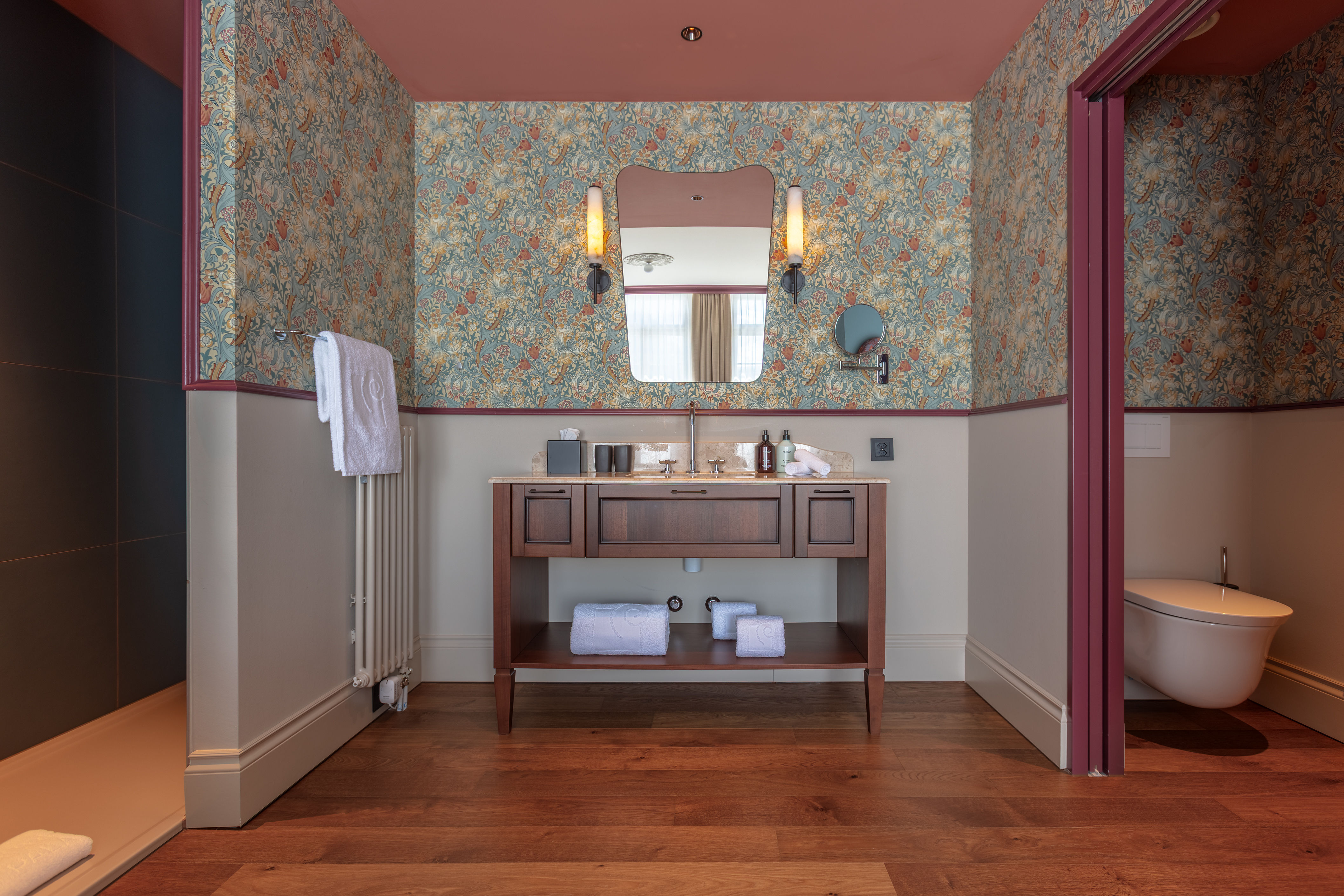 Double Superior Queen Bed