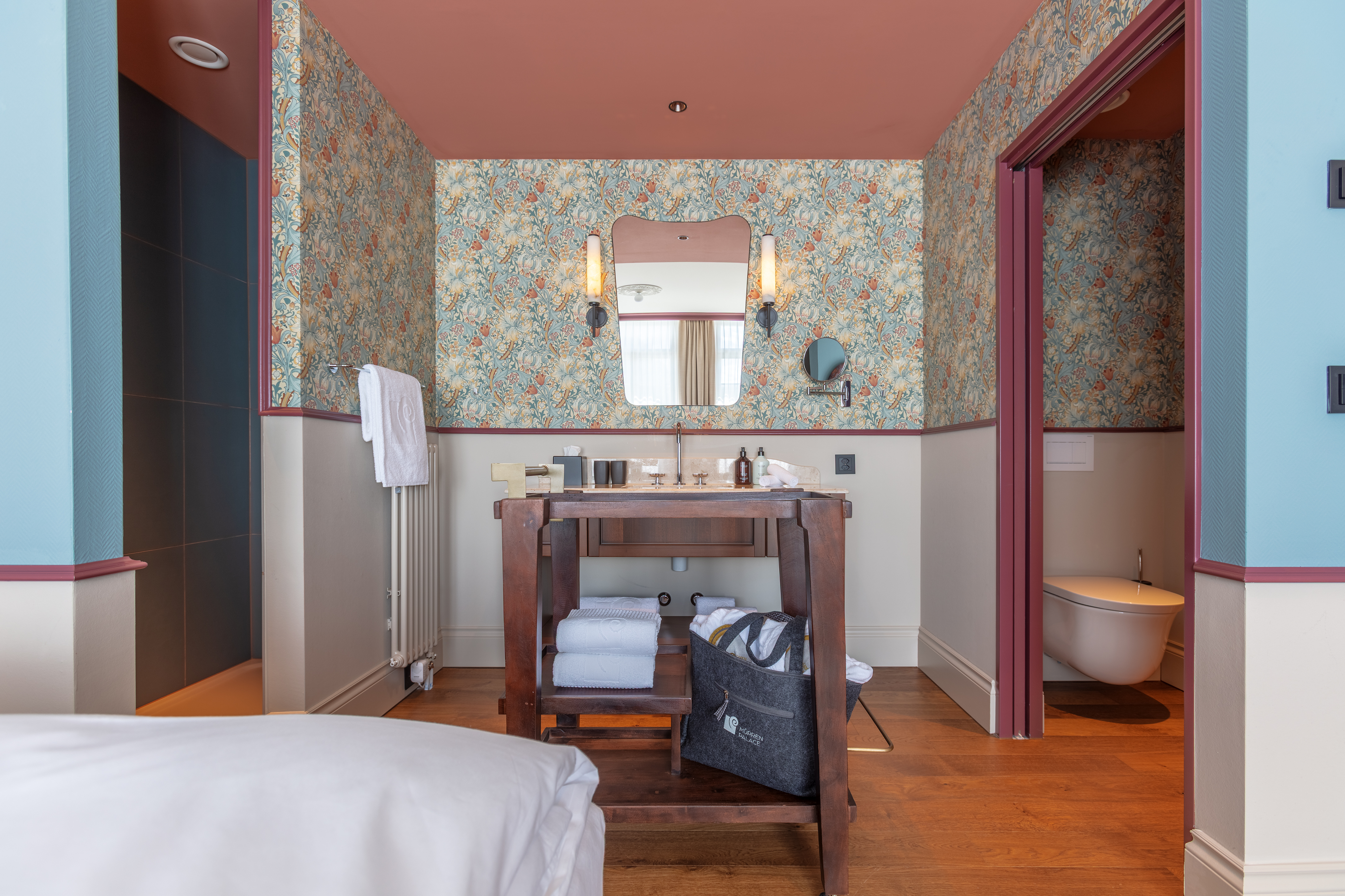 Junior Suite Deluxe with Balcony