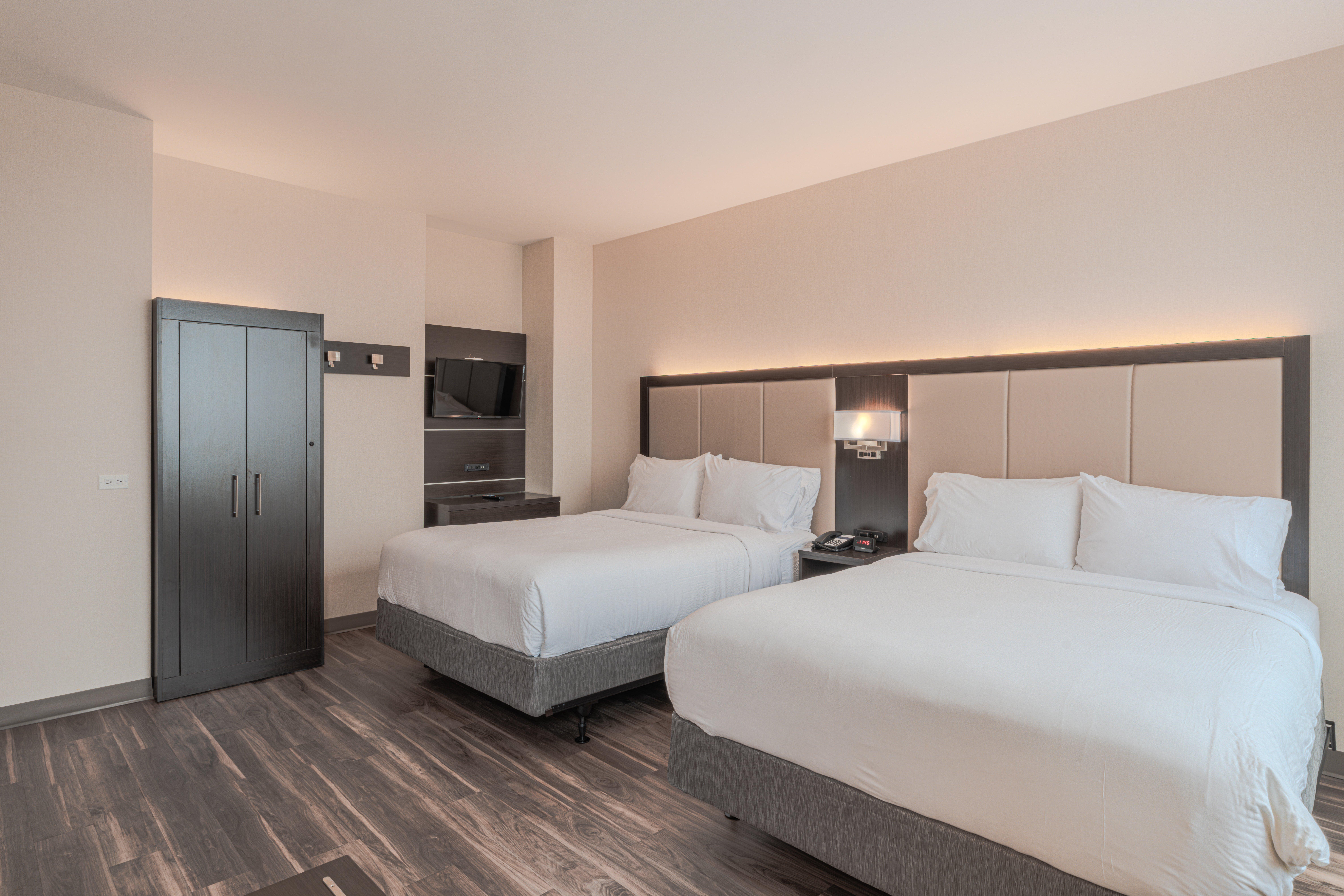 Quadruple Two Queen Beds