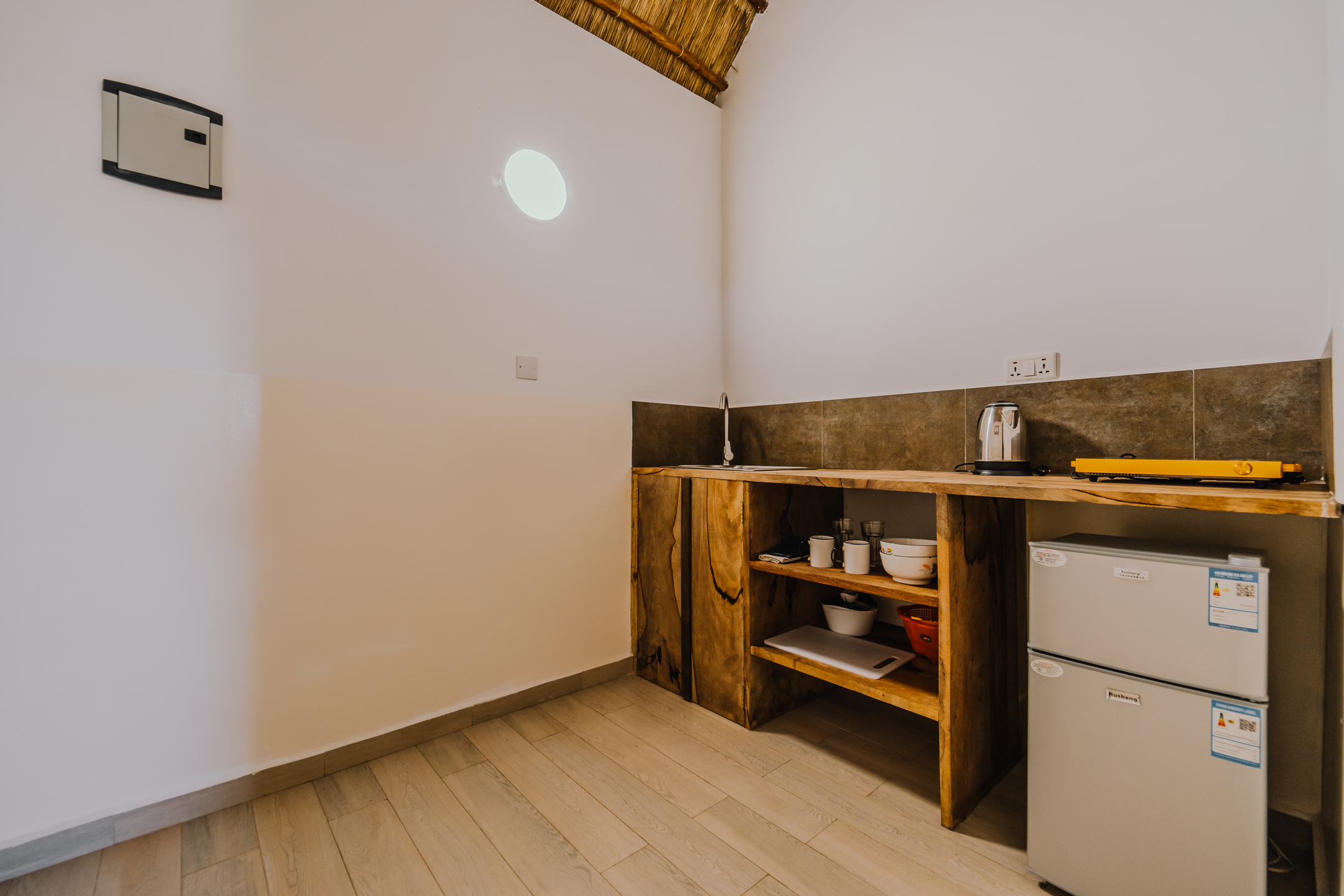 Bungalow King Bed One Bedroom 