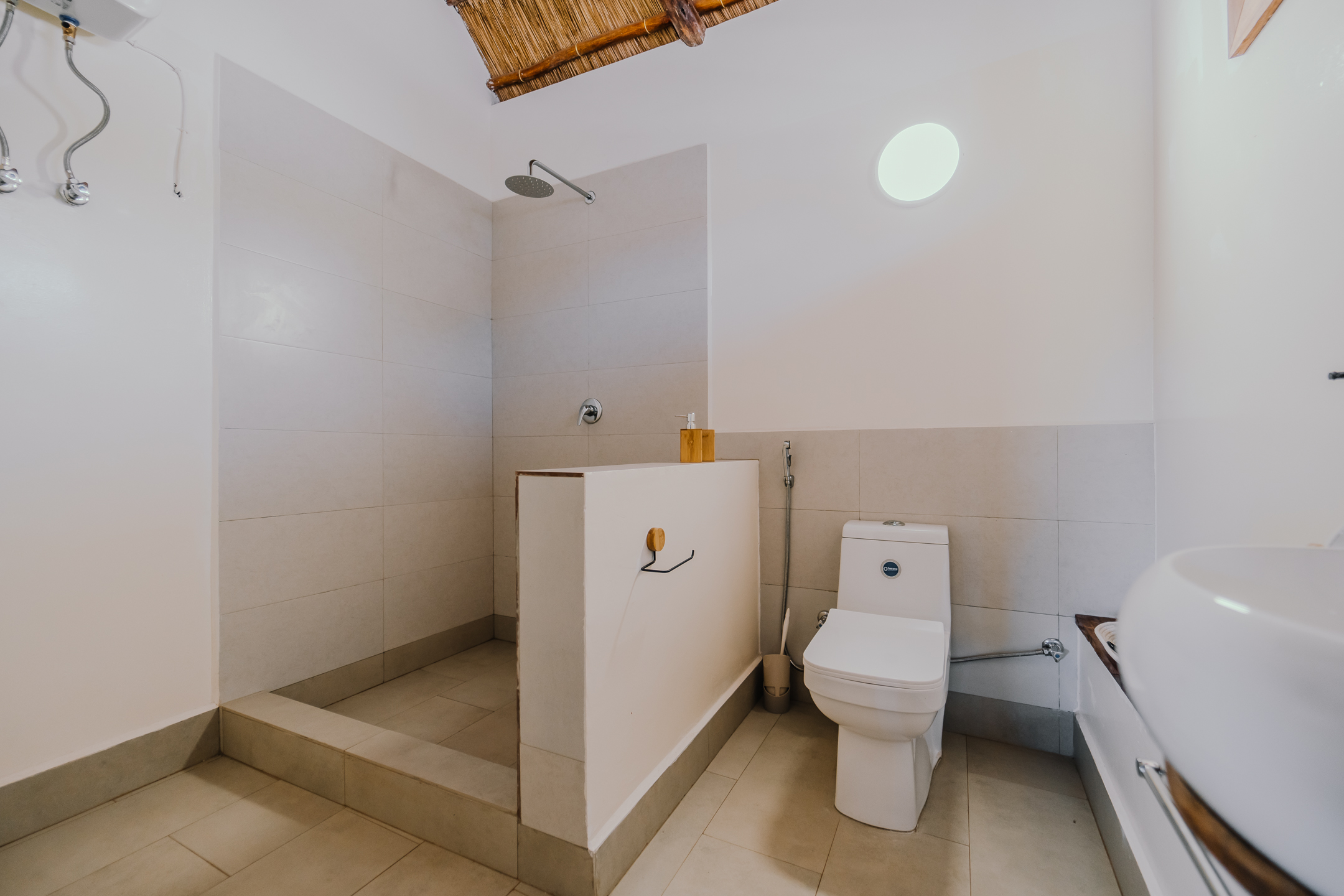 Bungalow King Bed One Bedroom 