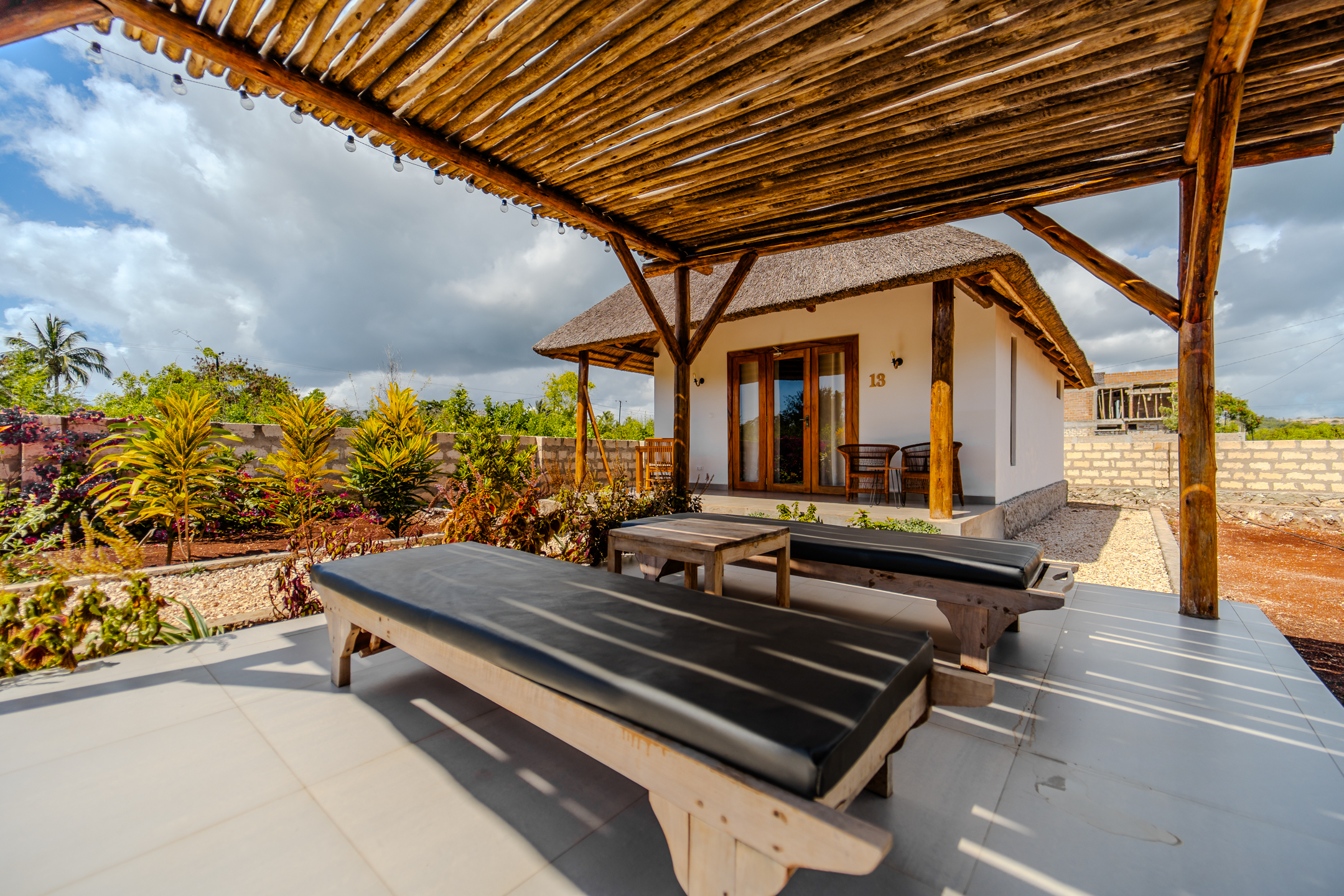 Bungalow King Bed One Bedroom 