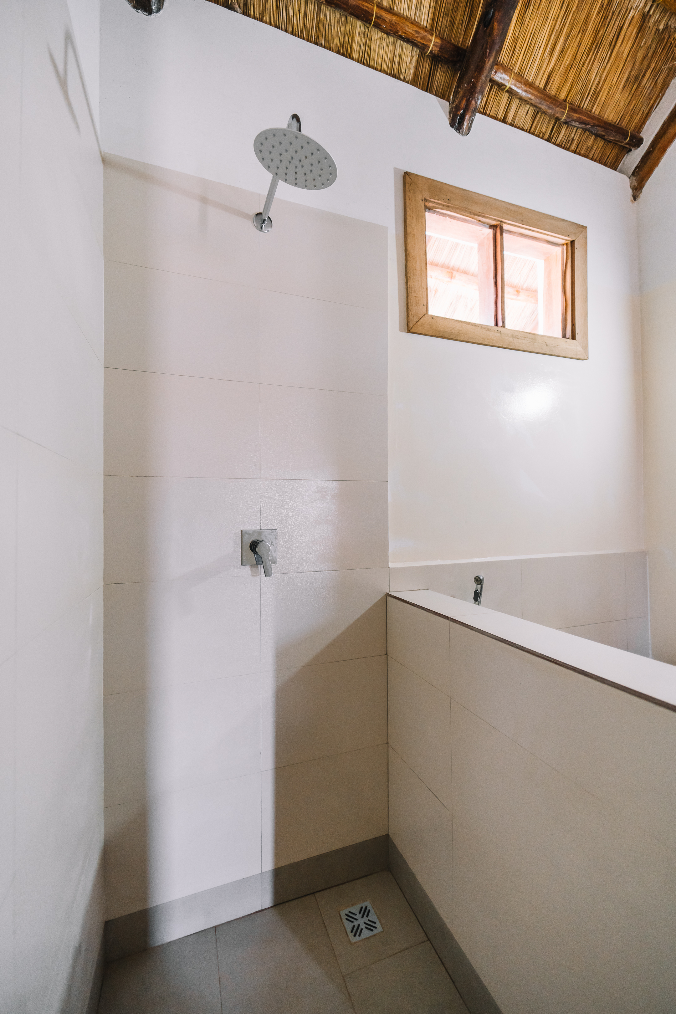 Bungalow King Size Bed