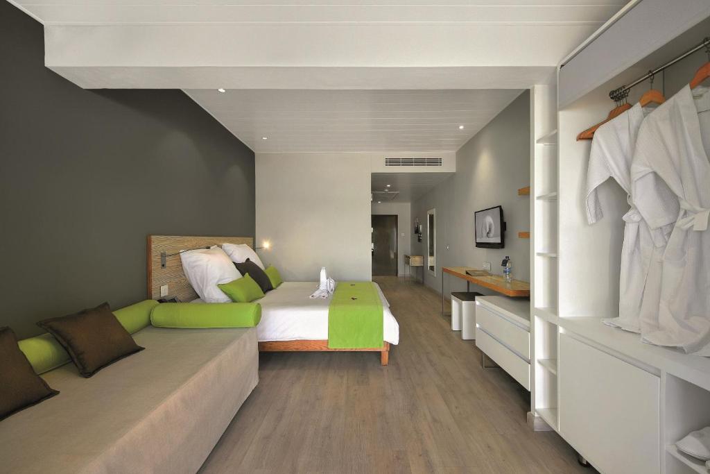 Double Superior Sea Front