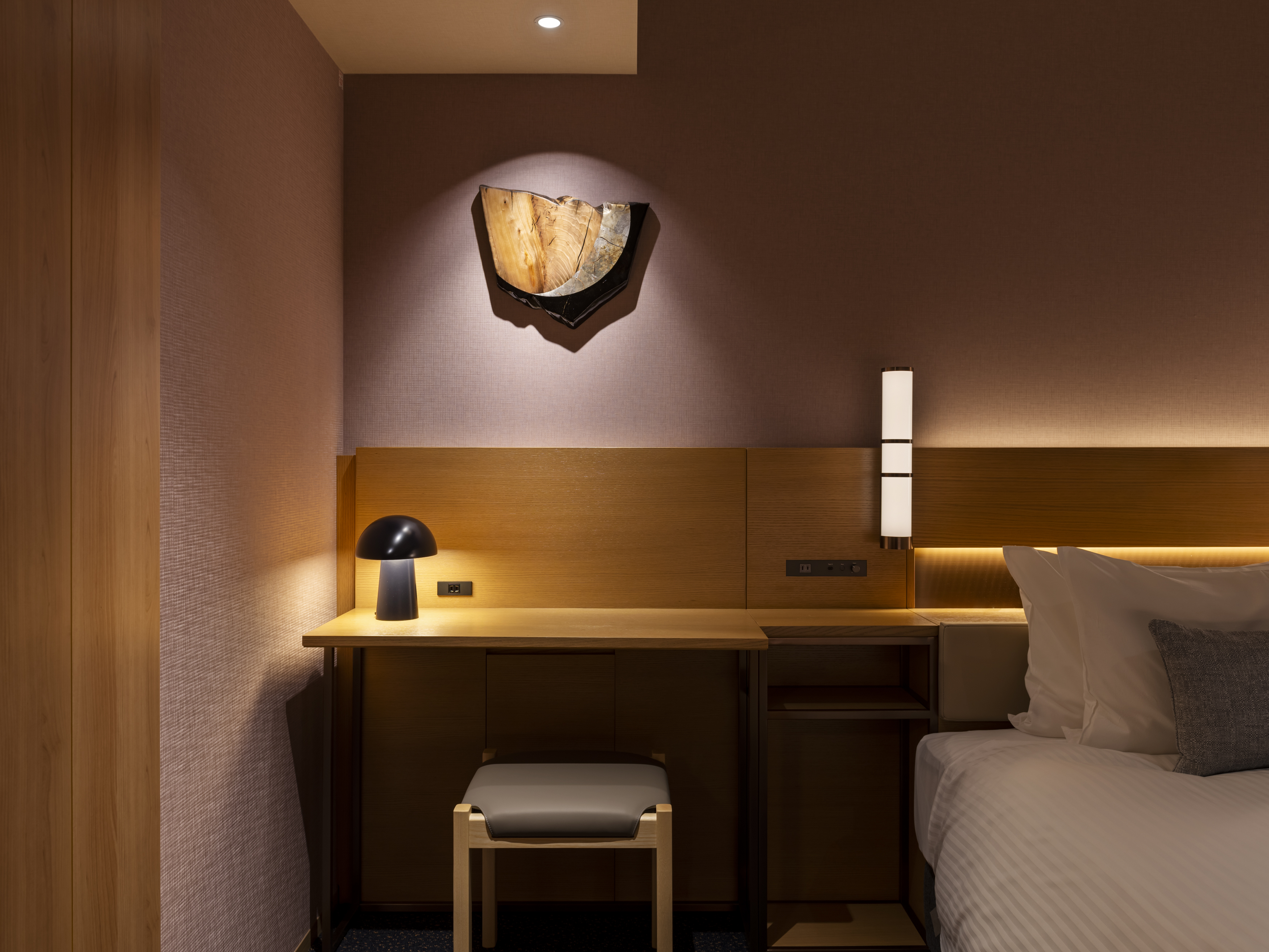 Double Superior Queen Bed