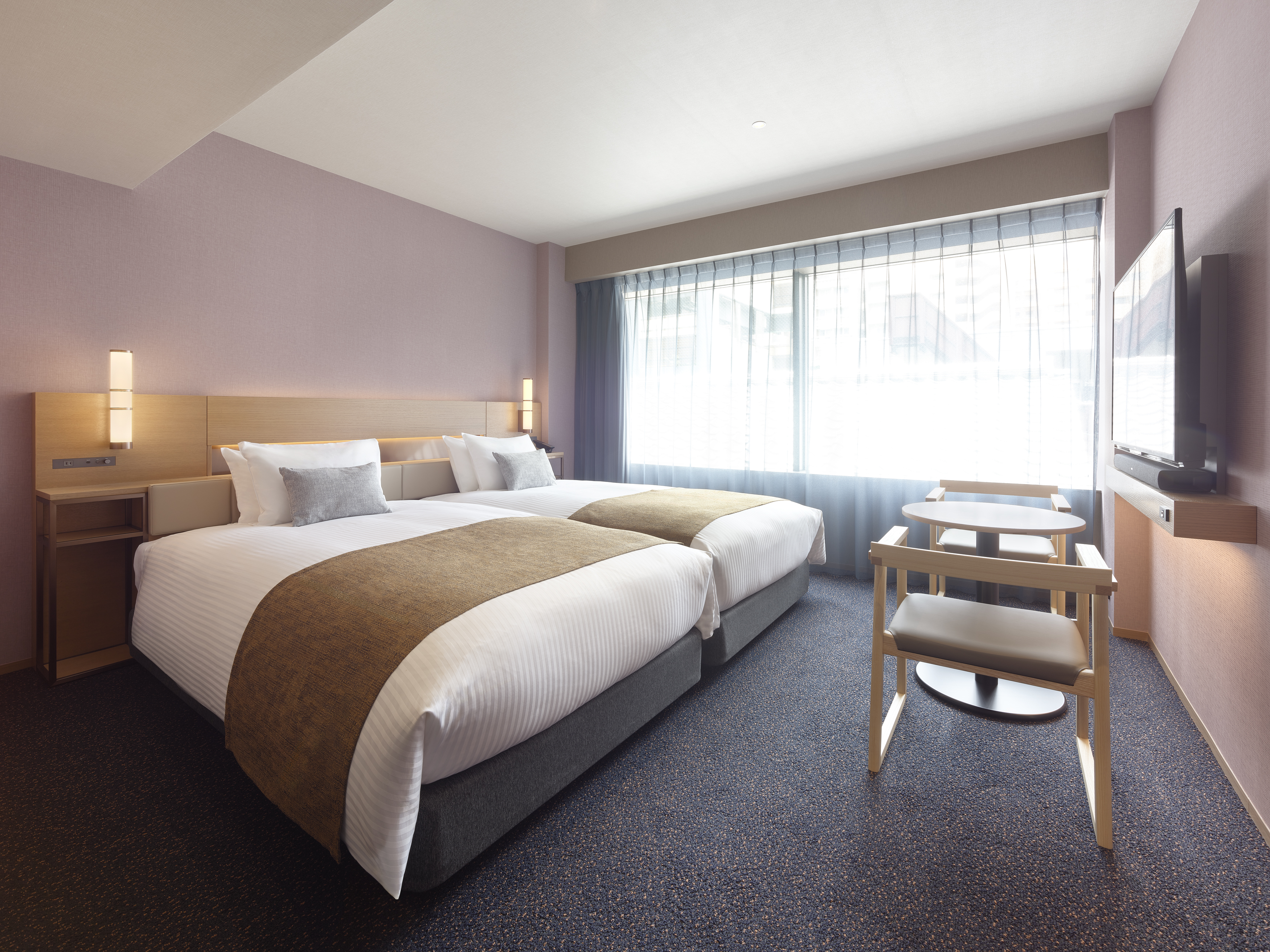 Twin Accessible Smoking