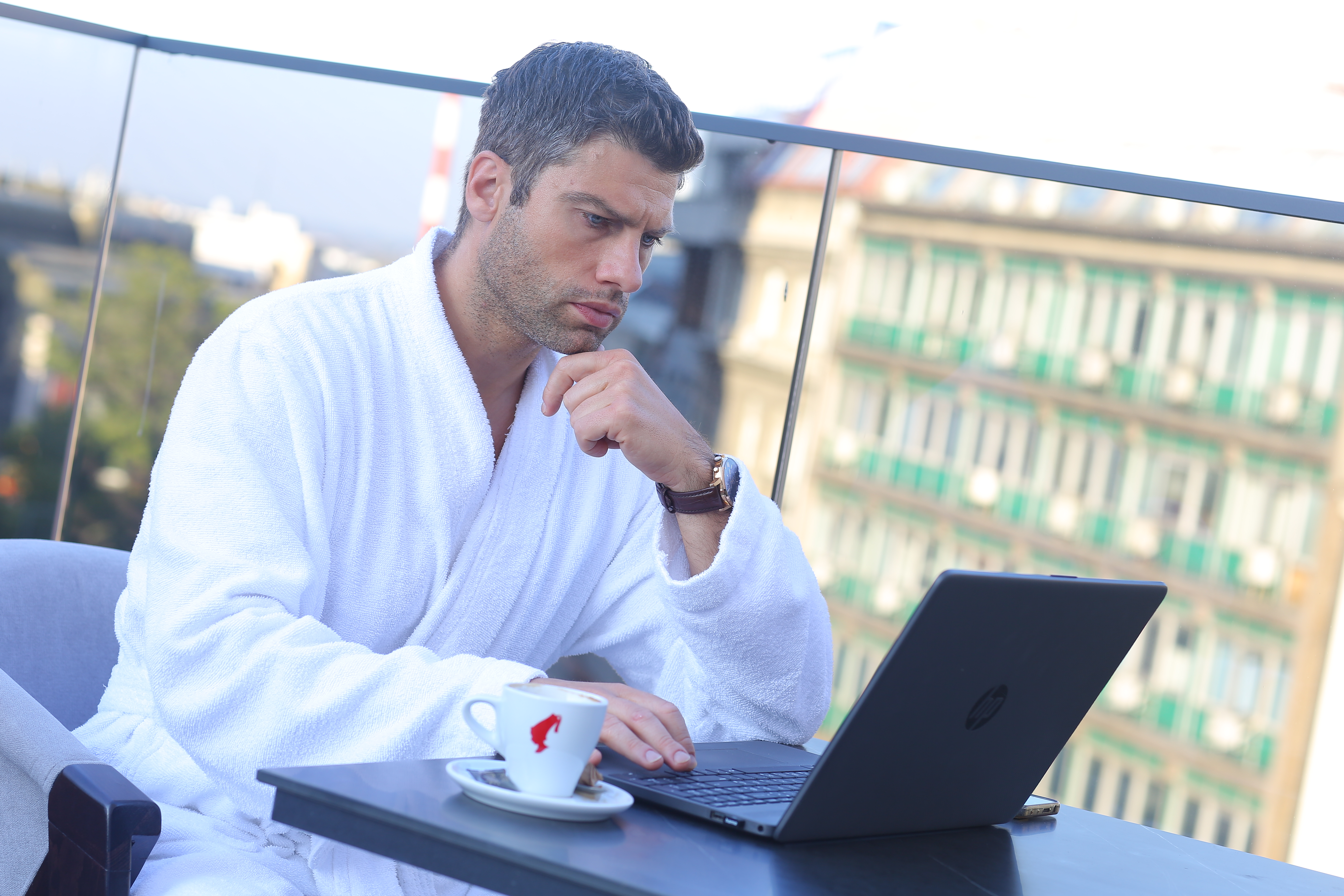 Double Single Executive