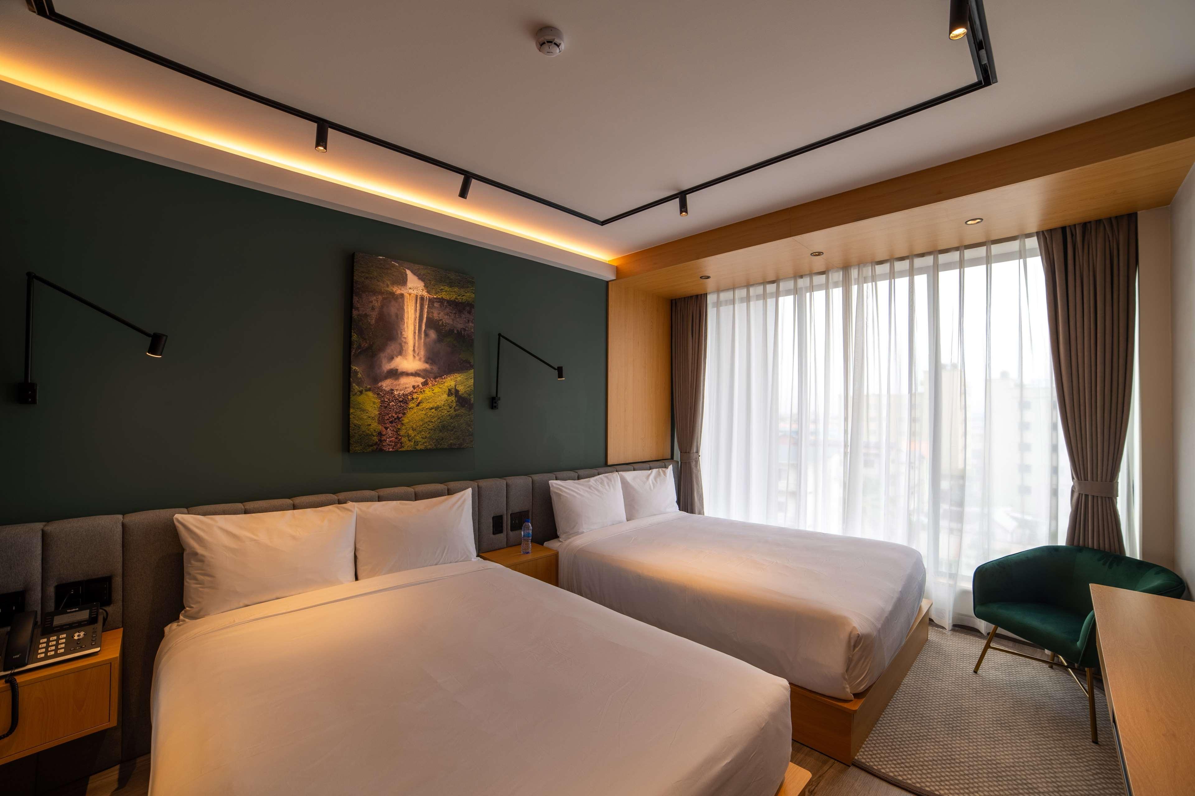 Double King Size Bed