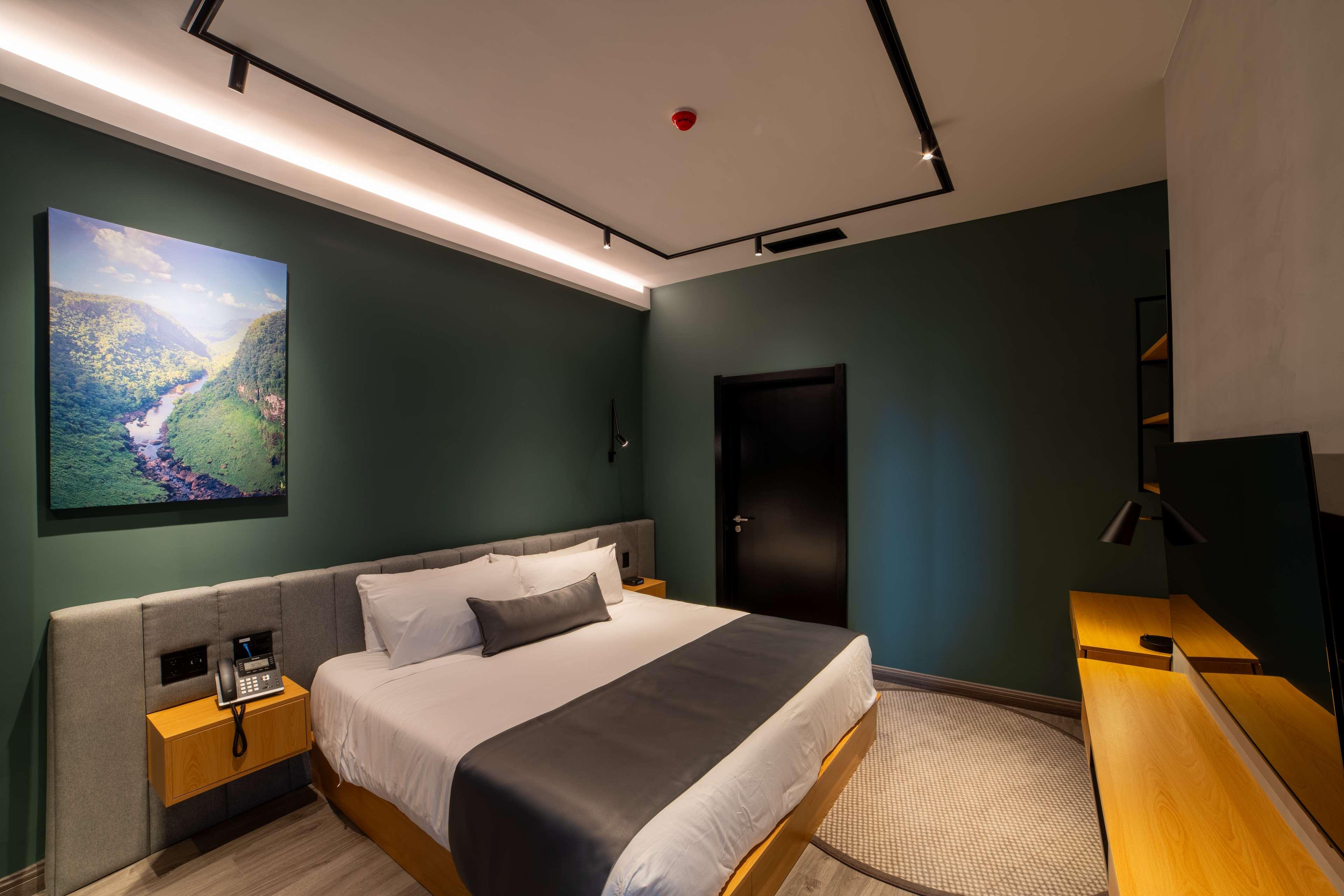 Double King Size Bed