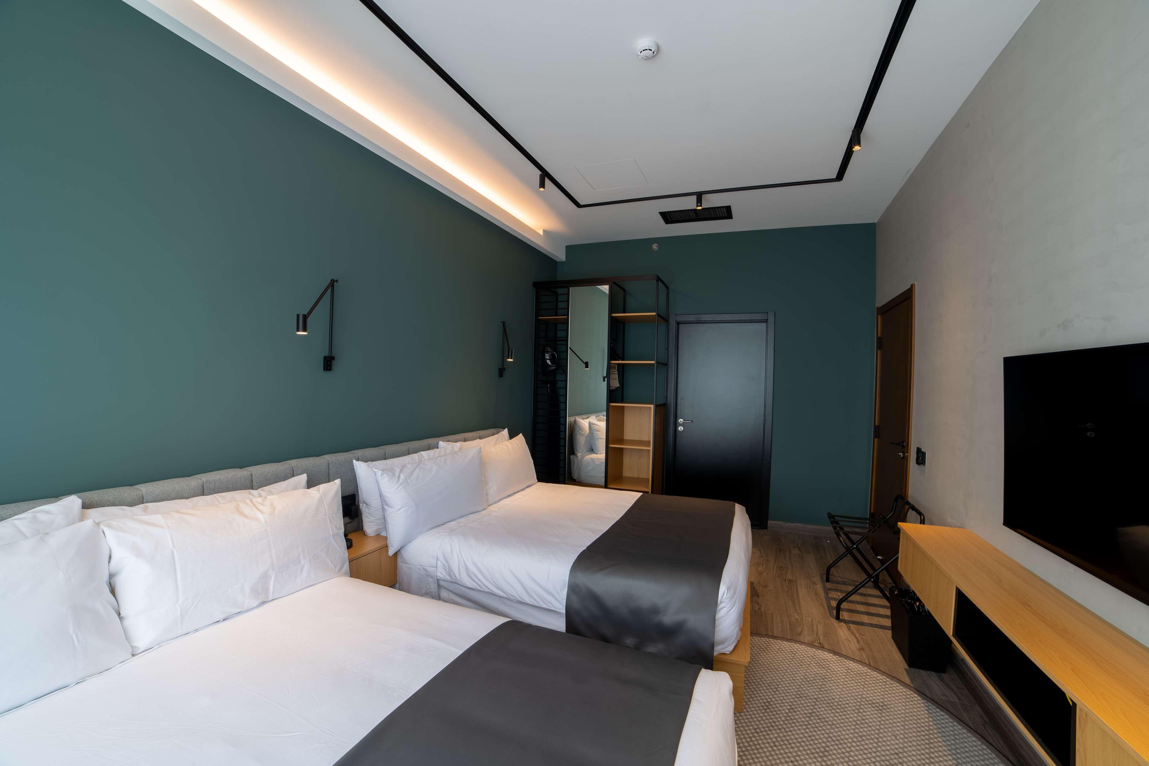 Double Two Queen Beds