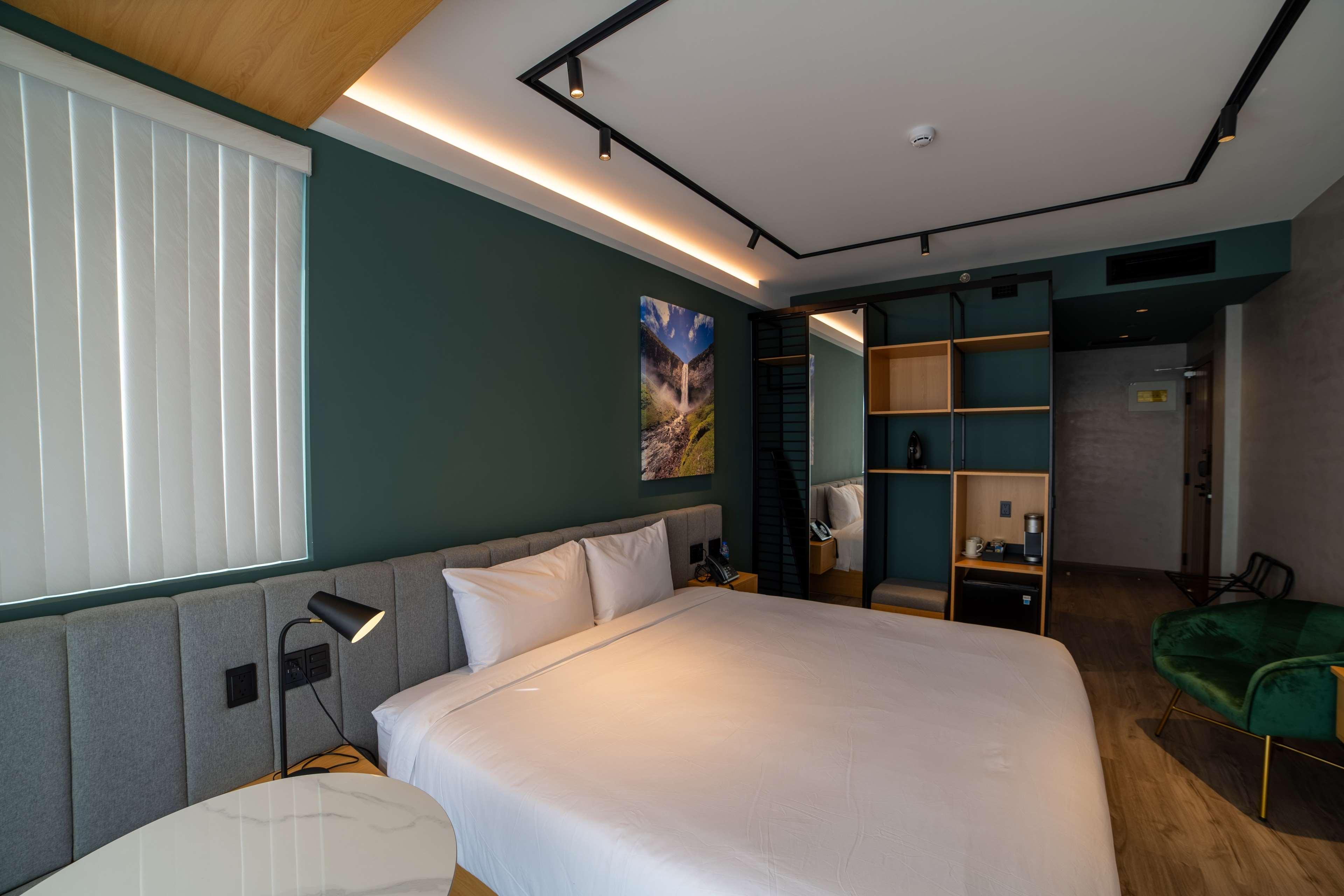 Double King Size Bed