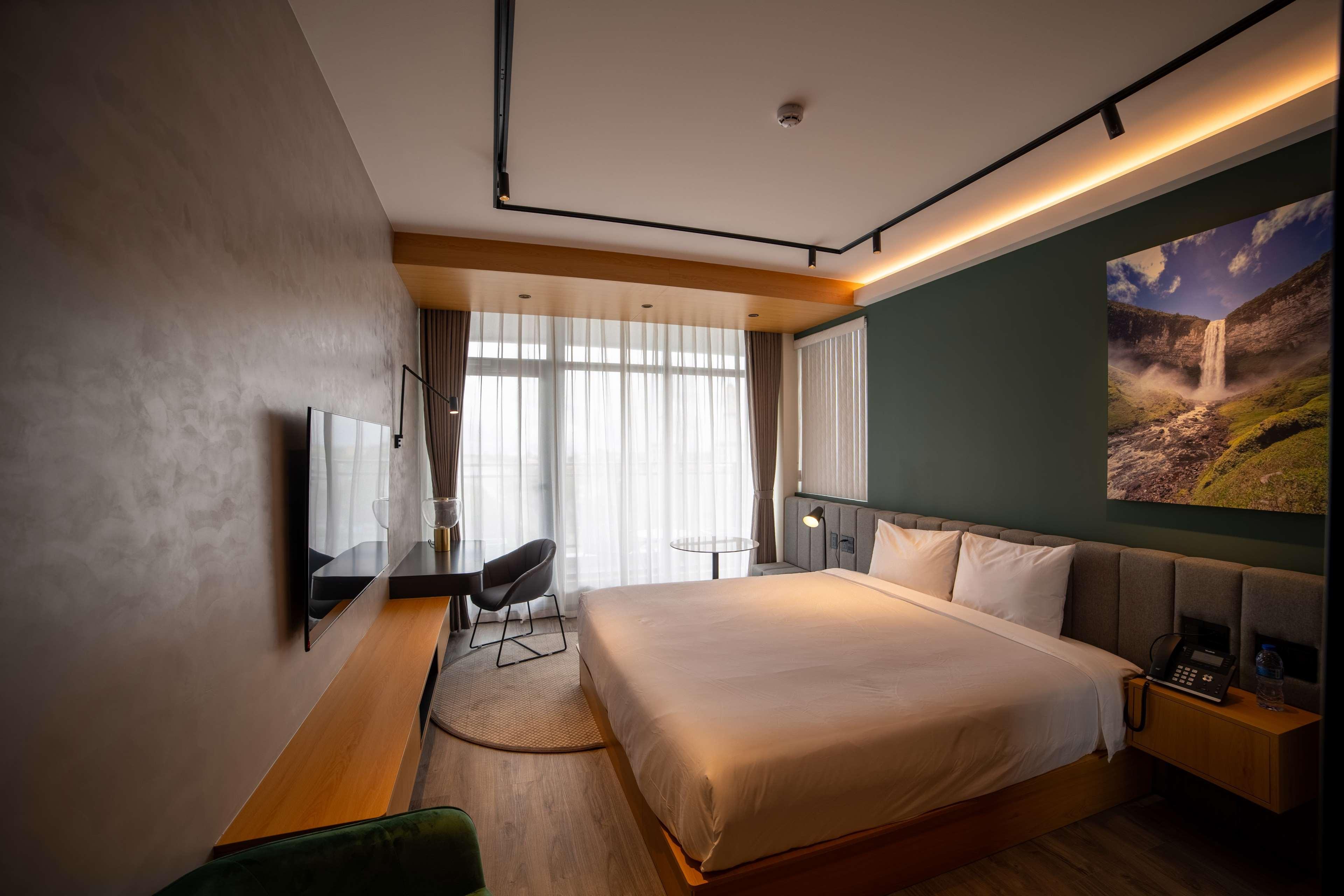 Double King Size Bed