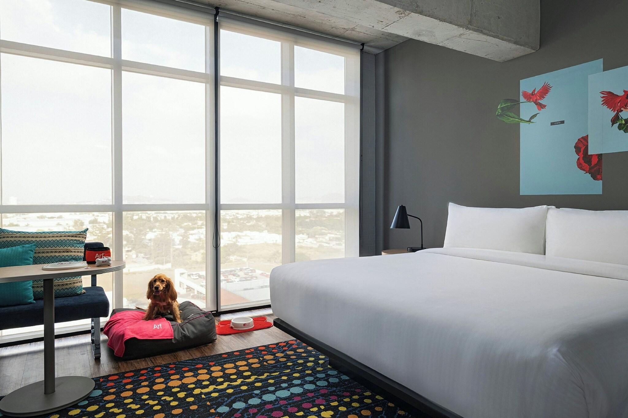 Suite King Size Bed