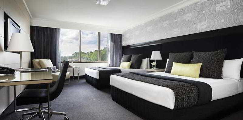 Double Deluxe King Bed