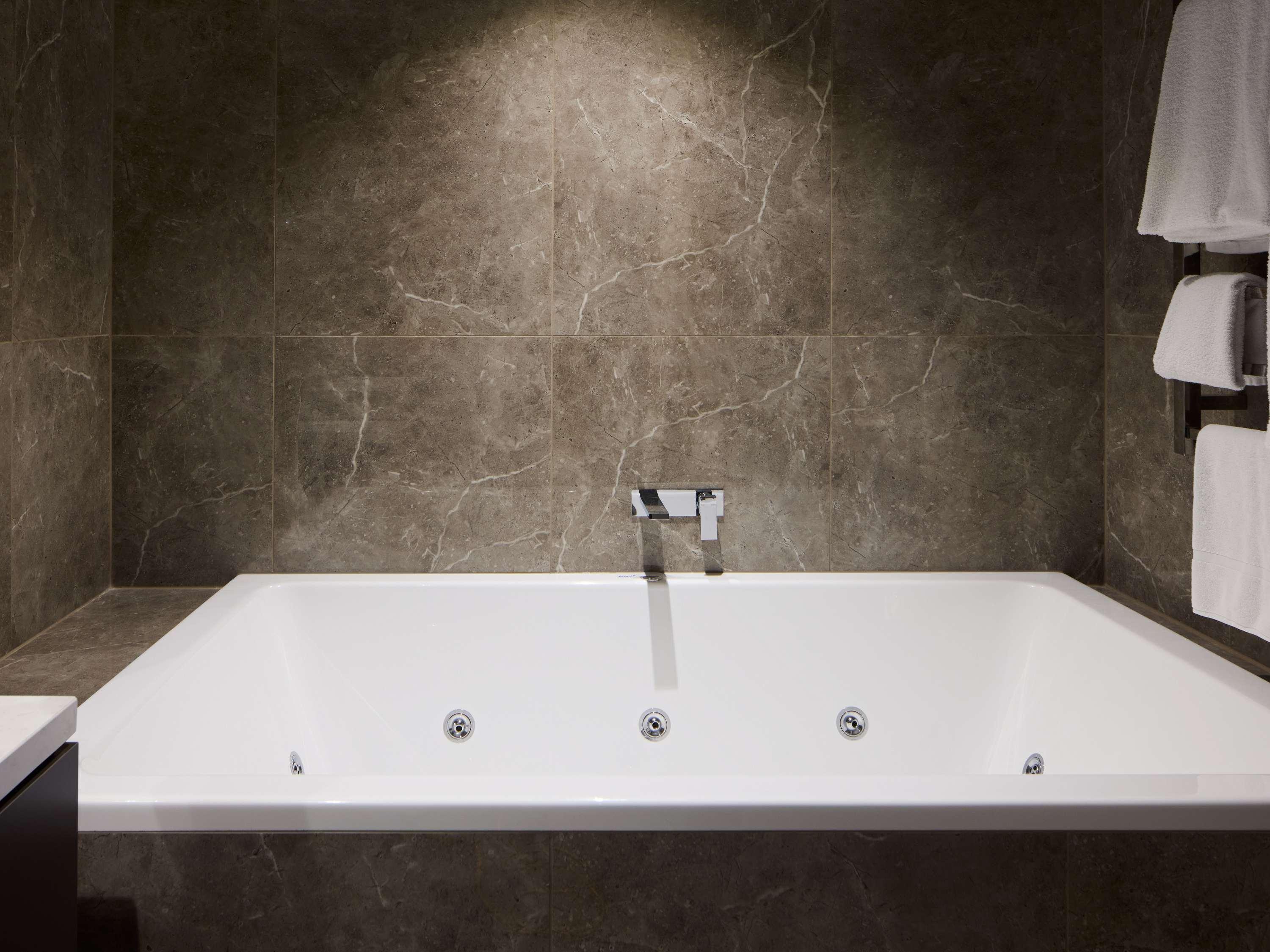 Junior Suite King Size Bed