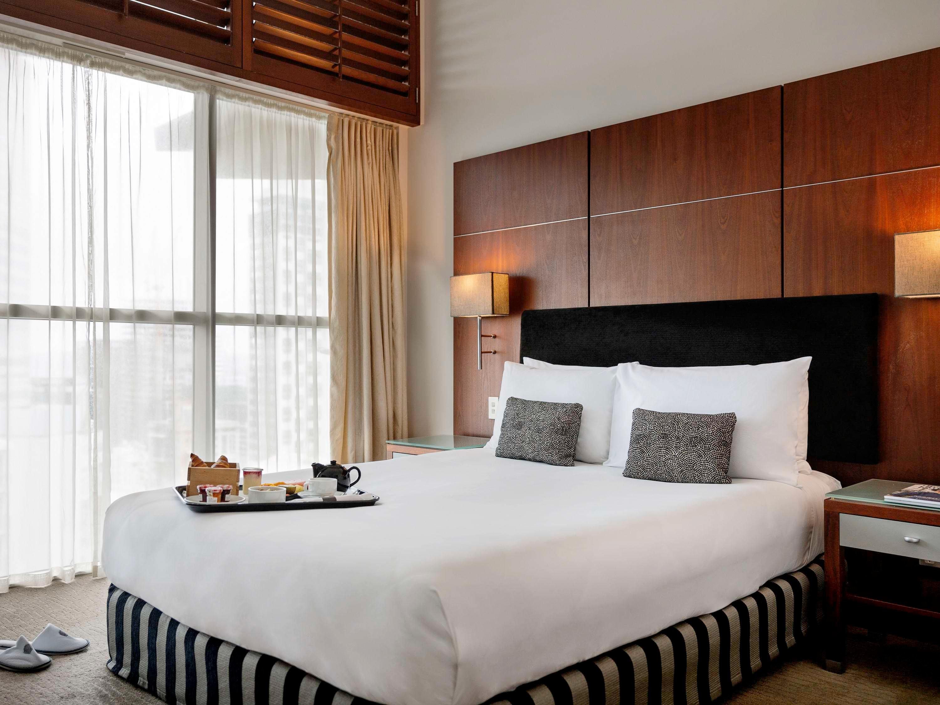 Studio King Size Bed