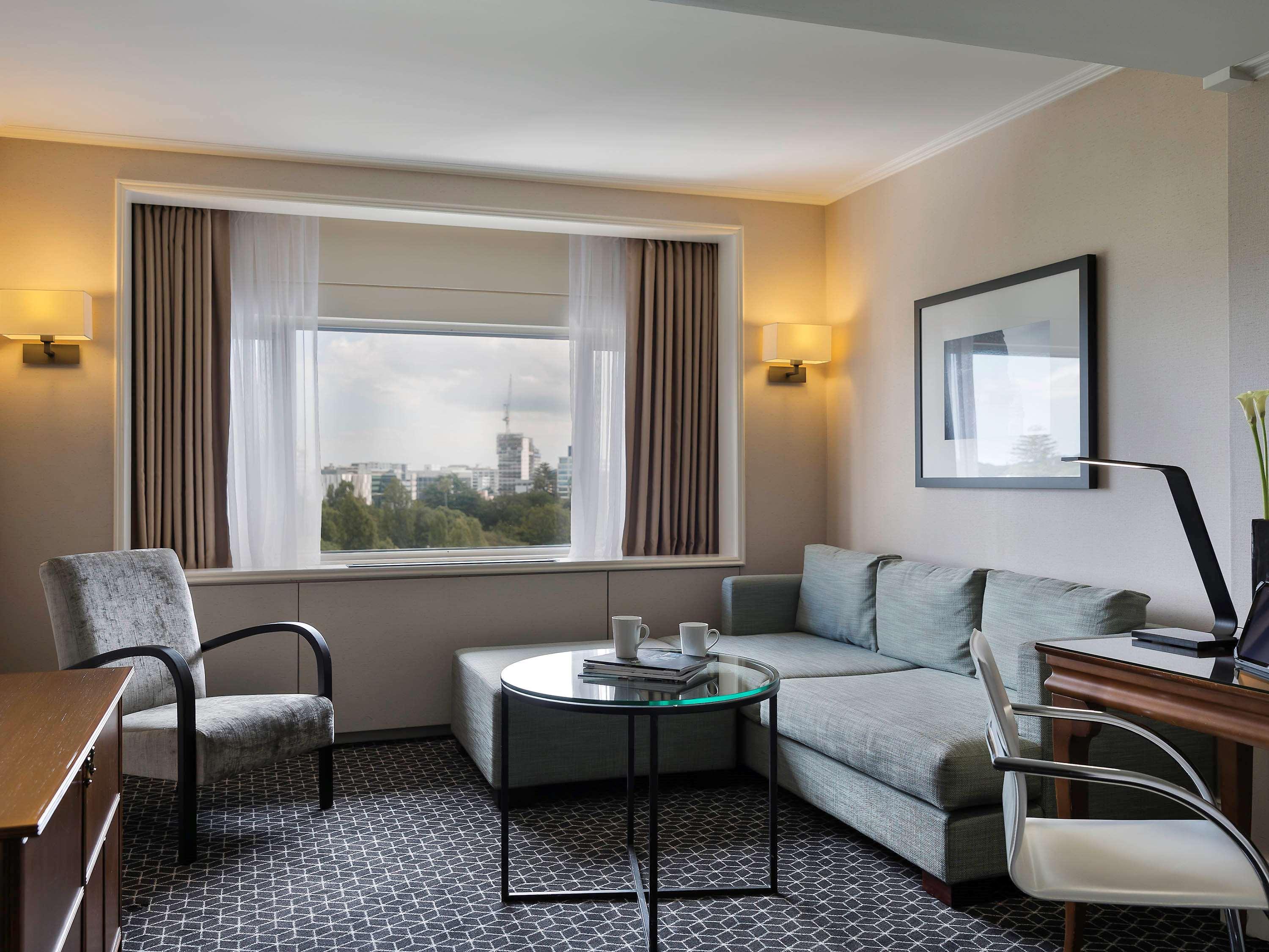 Junior Suite King Size Bed