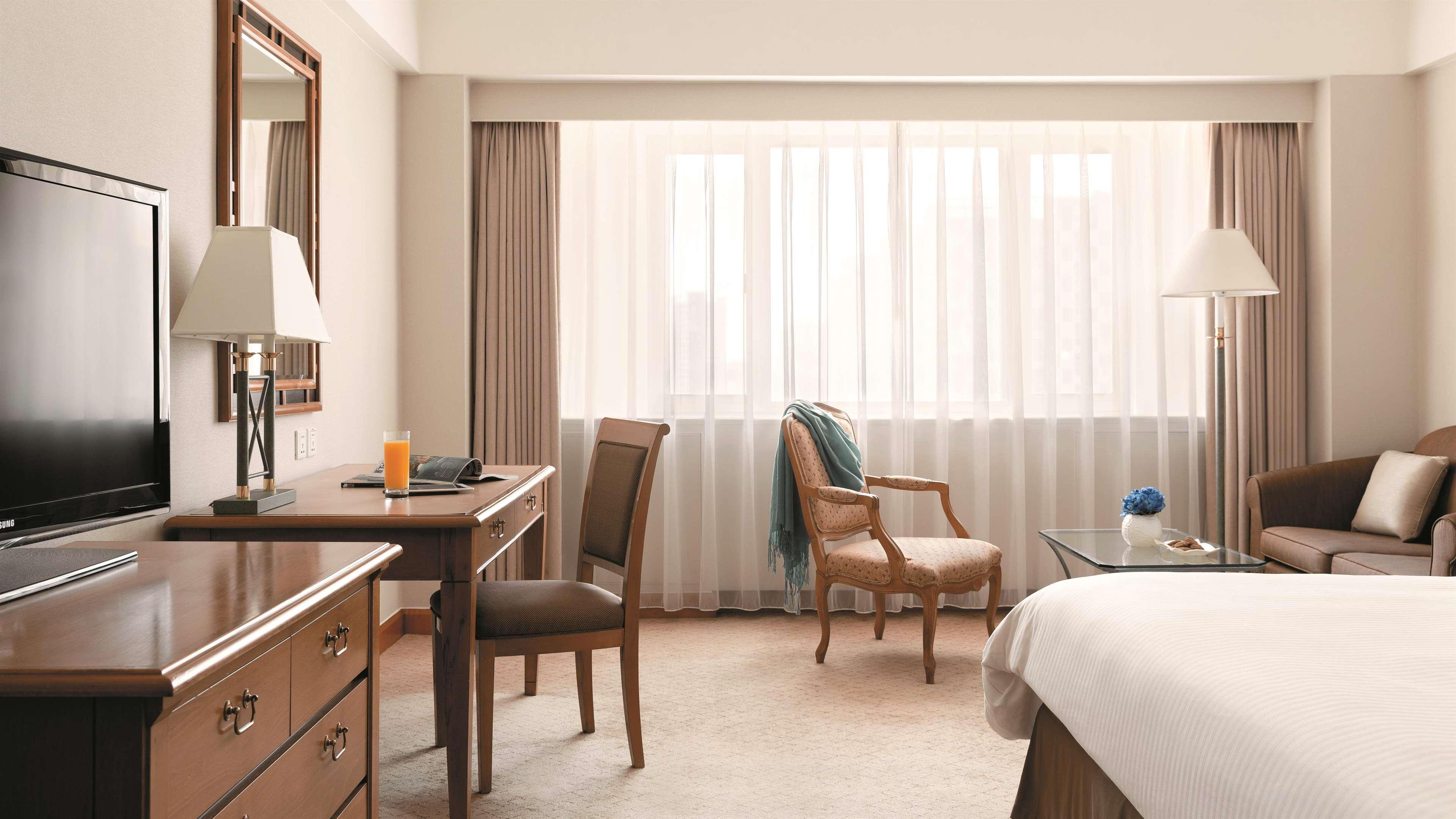 Double Deluxe King Bed