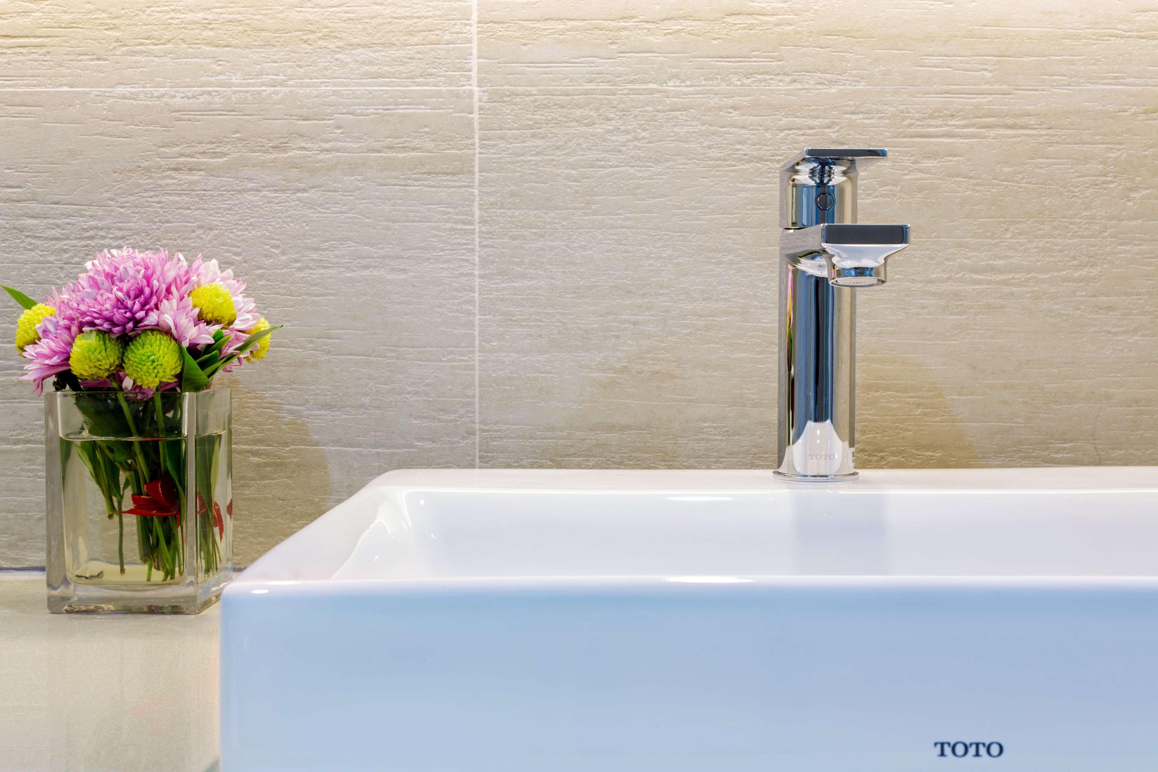 Double Club King Bed