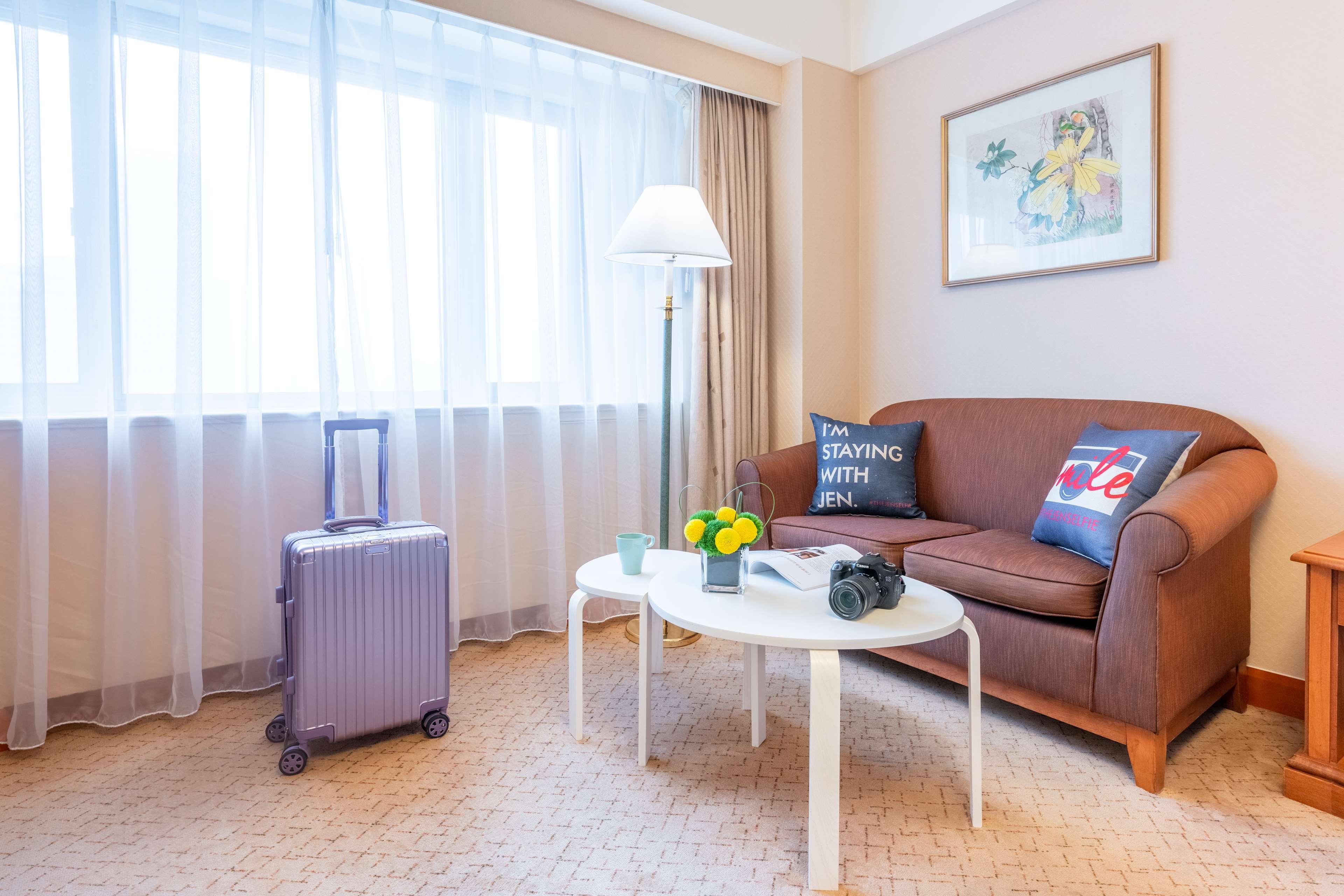 Double Club King Bed