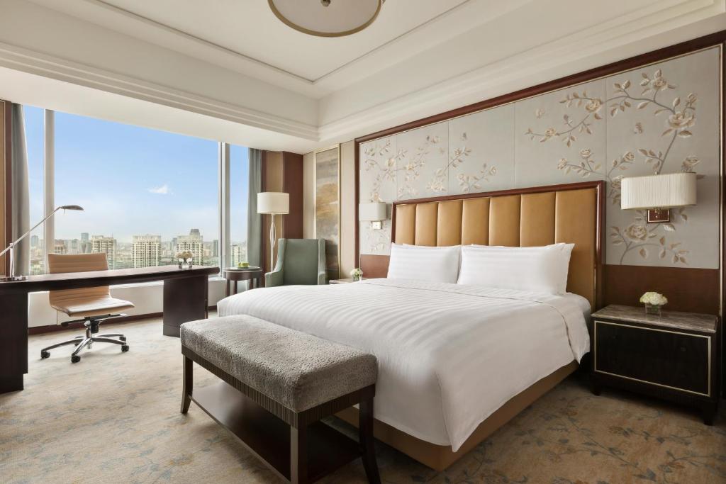 Double Superior King Bed