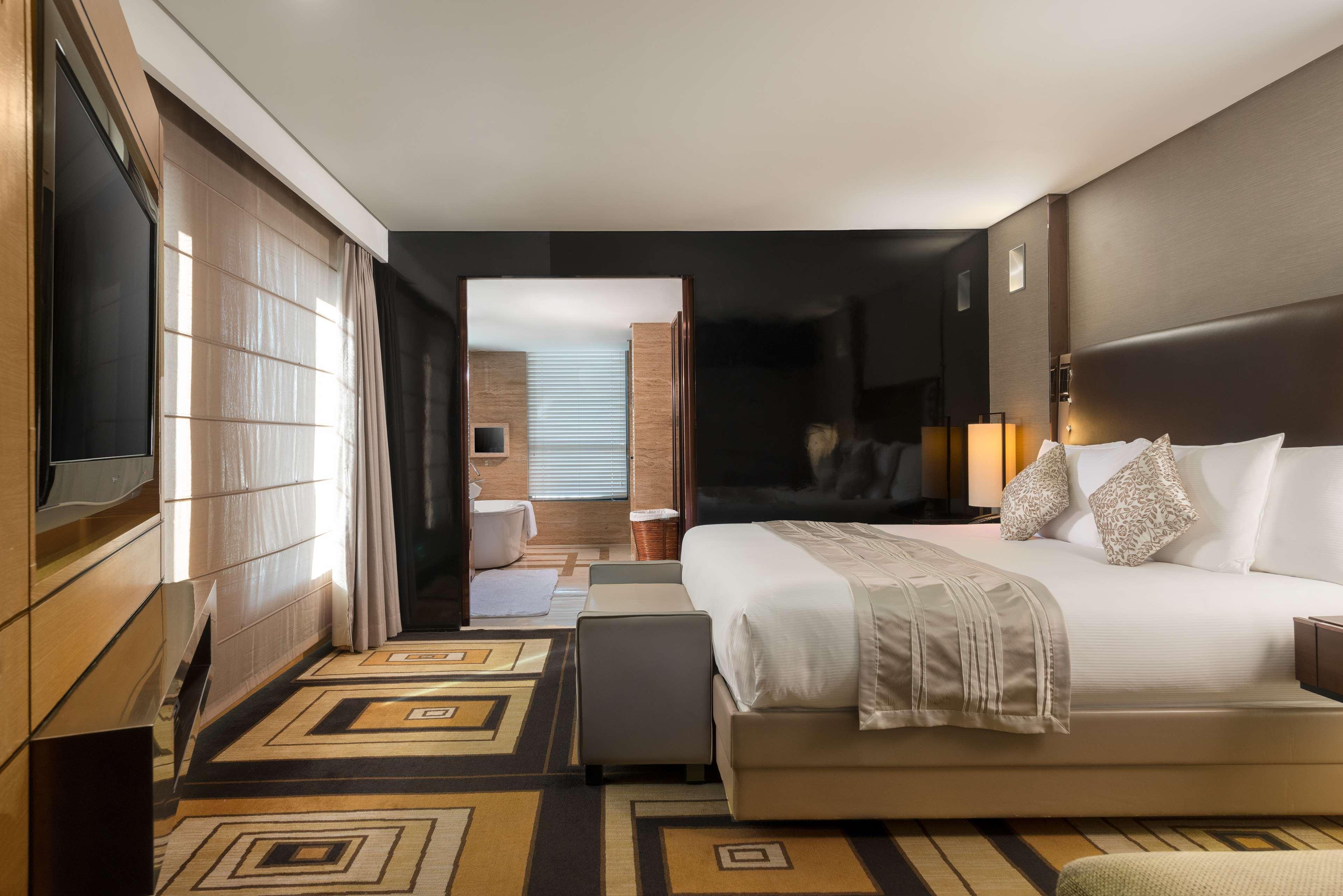 Suite Premier King Bed