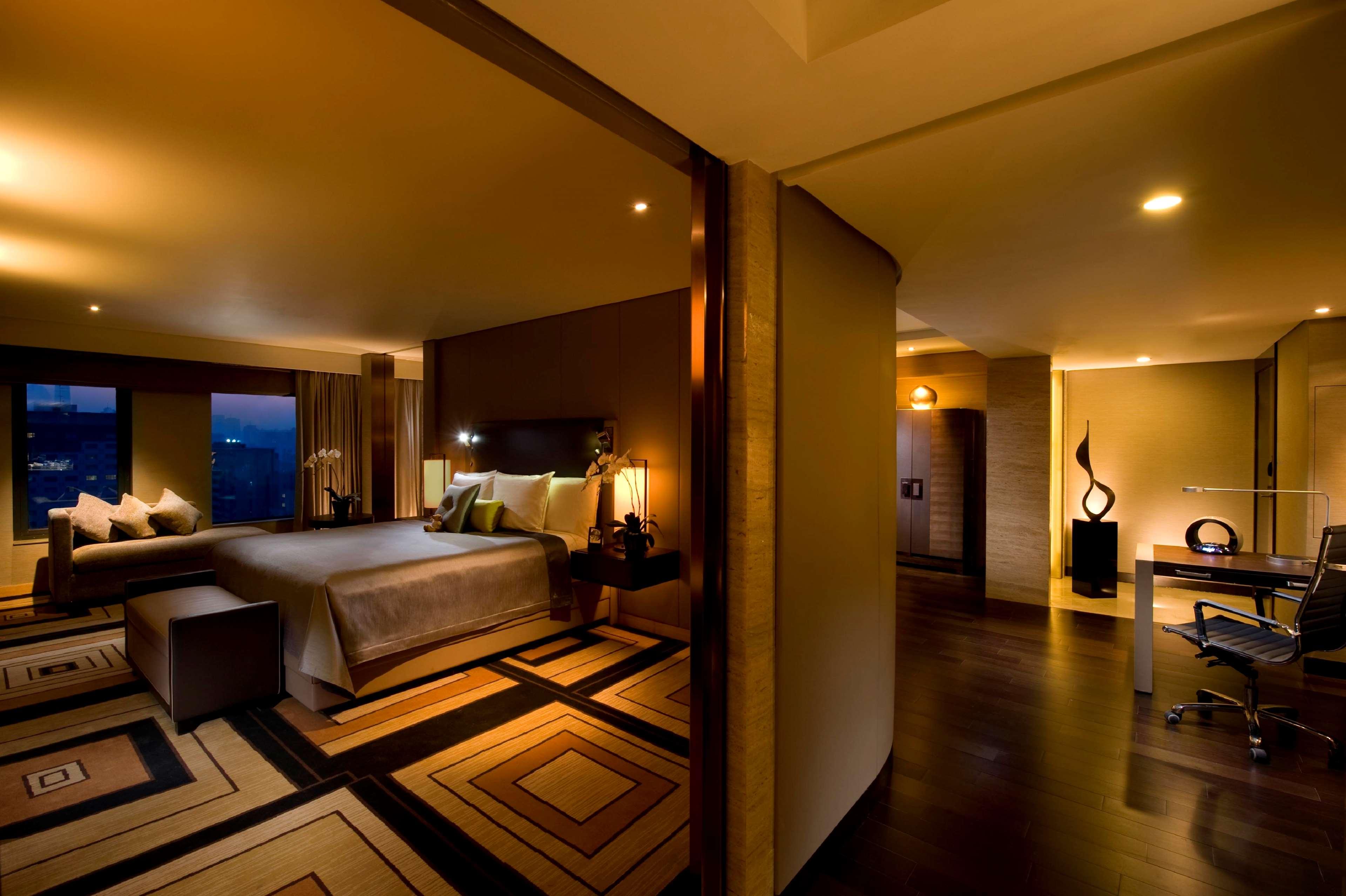 Suite Deluxe King Bed