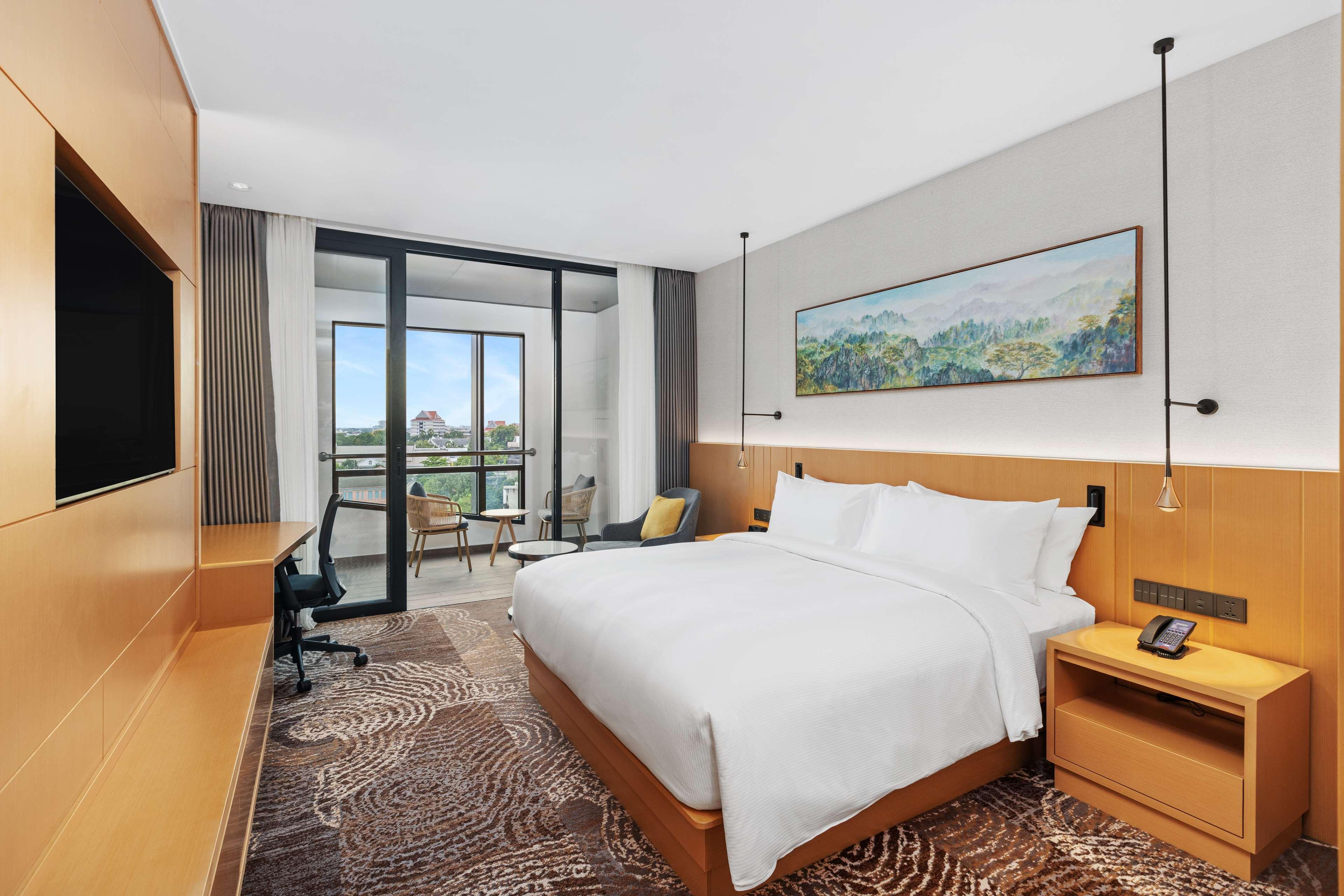 Double Executive King Bed