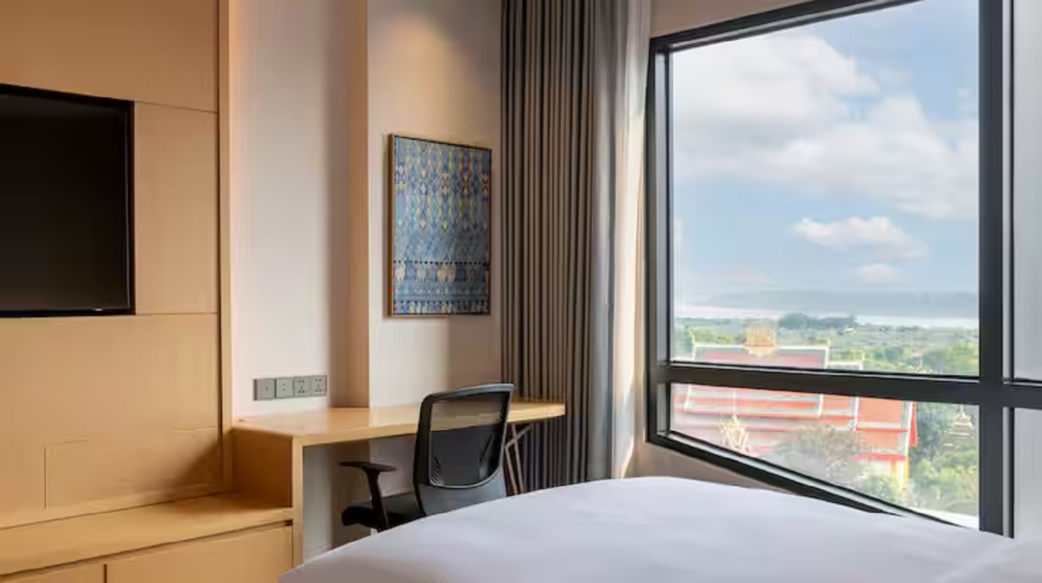 Double Guest Room King Bed