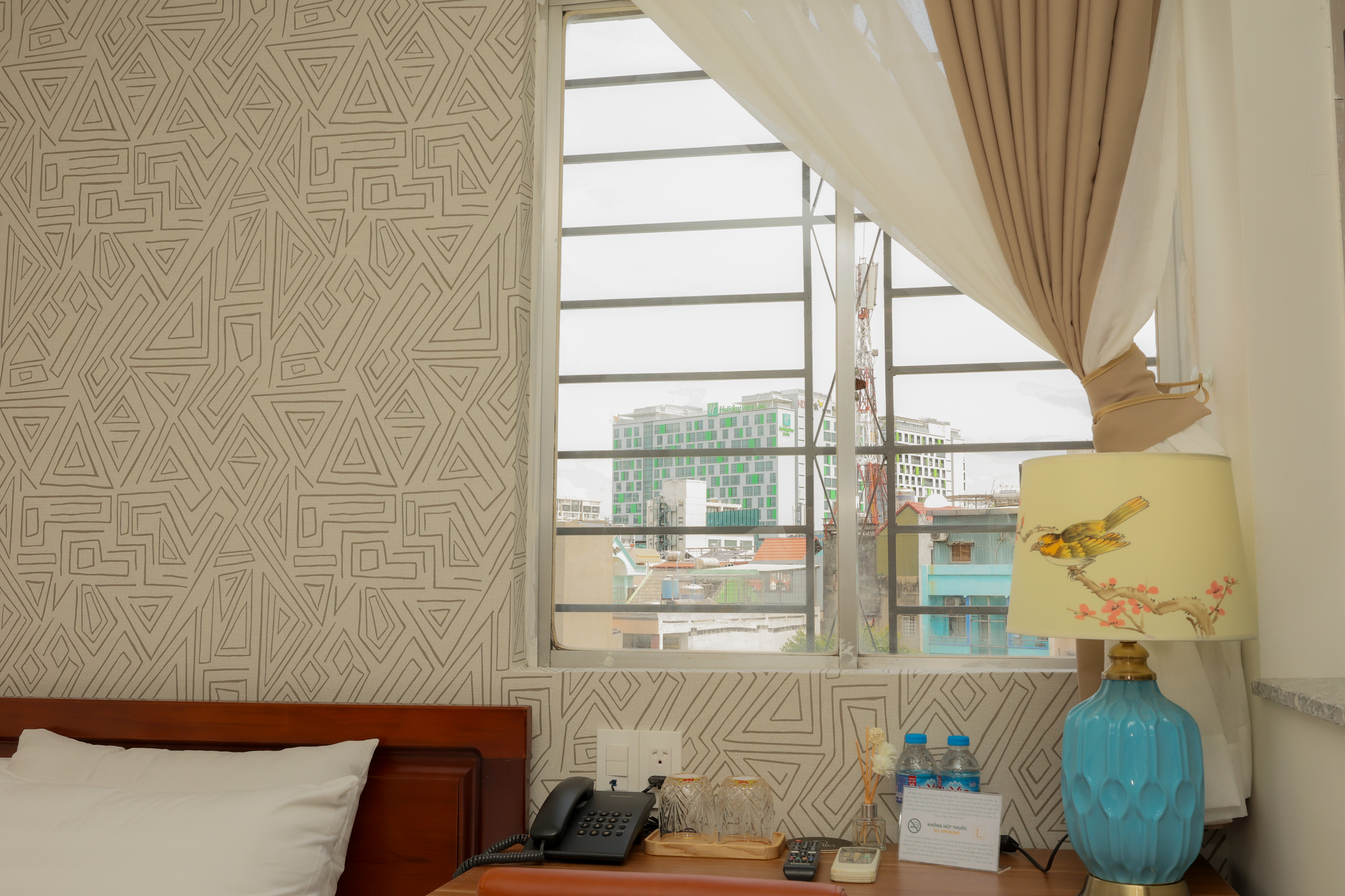 Double Deluxe Queen Bed