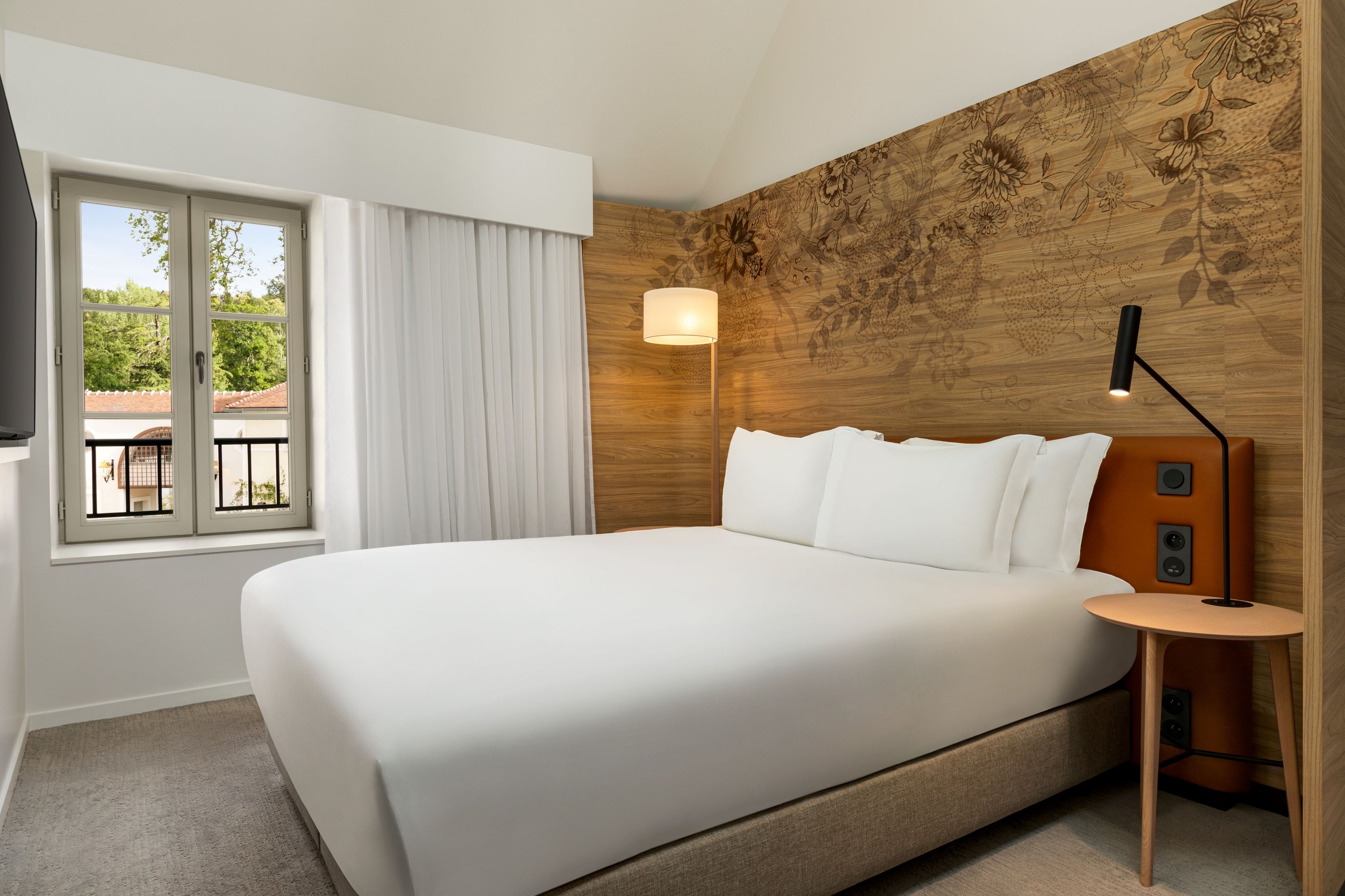 Suite Queen Size Bed