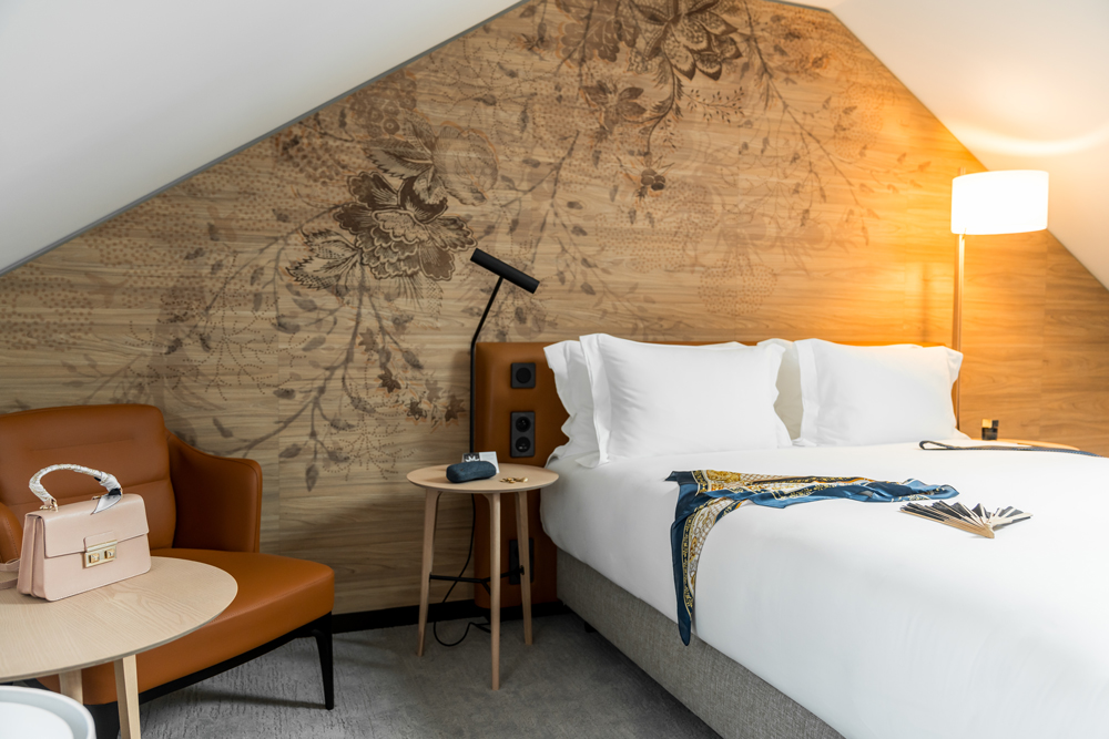 Apartment King Size Bed