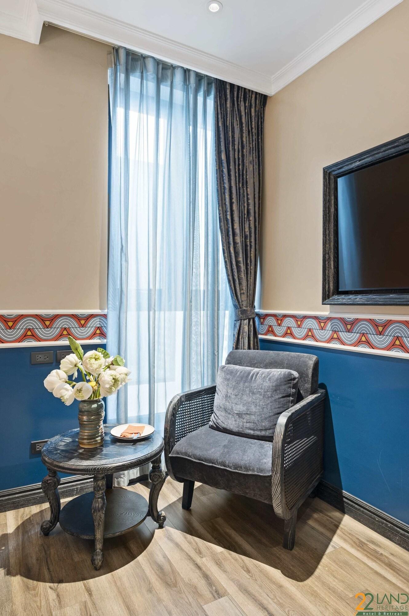 Double Deluxe King Bed