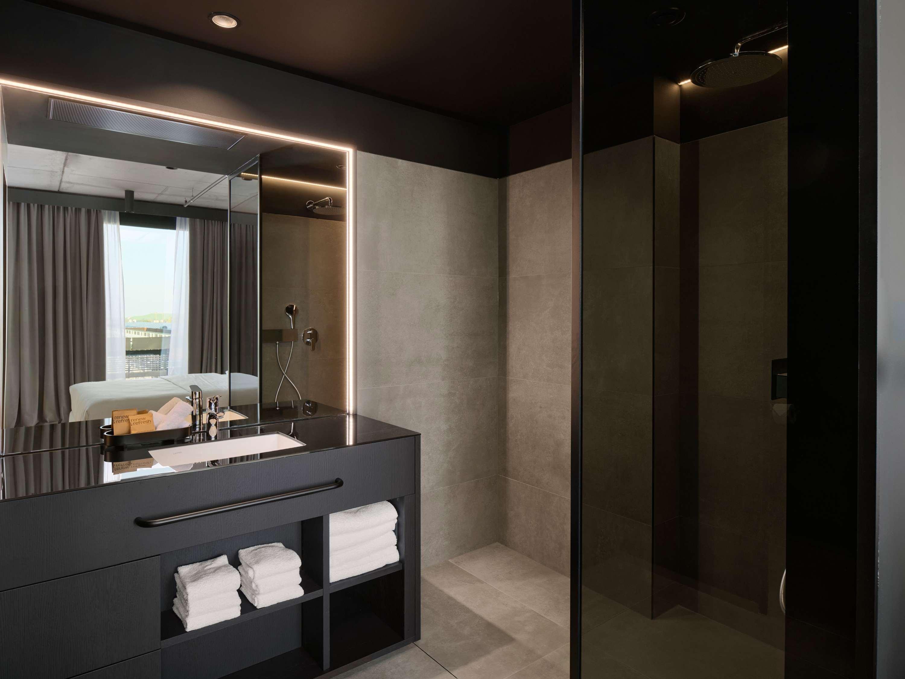 Junior Suite King Size Bed