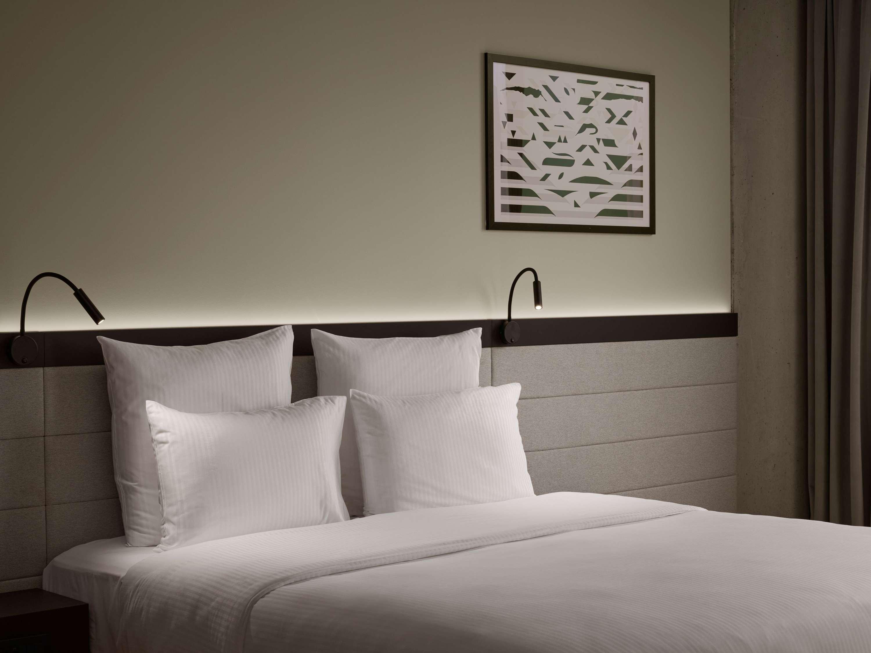 Double Deluxe King Bed