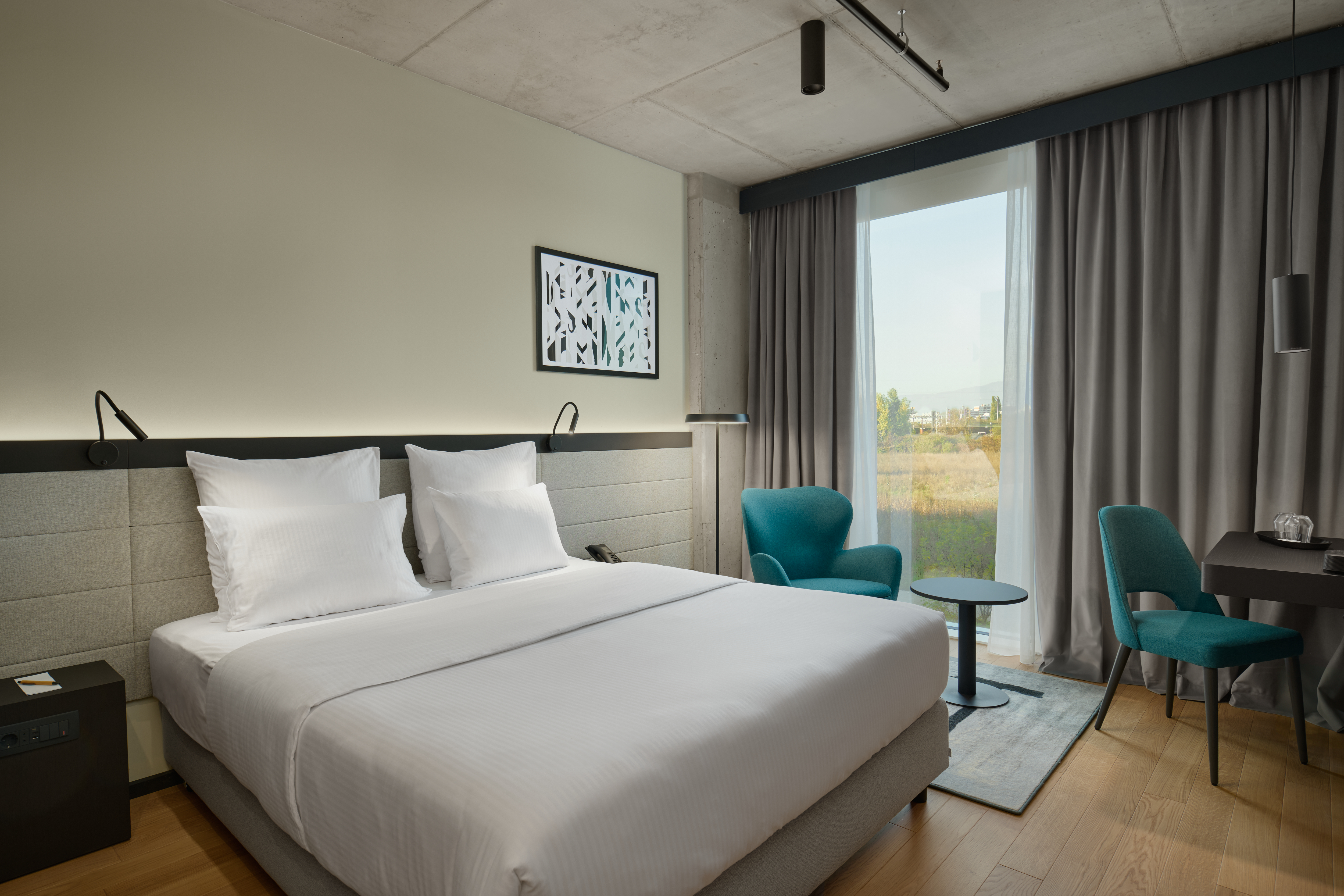 Double Deluxe King Bed