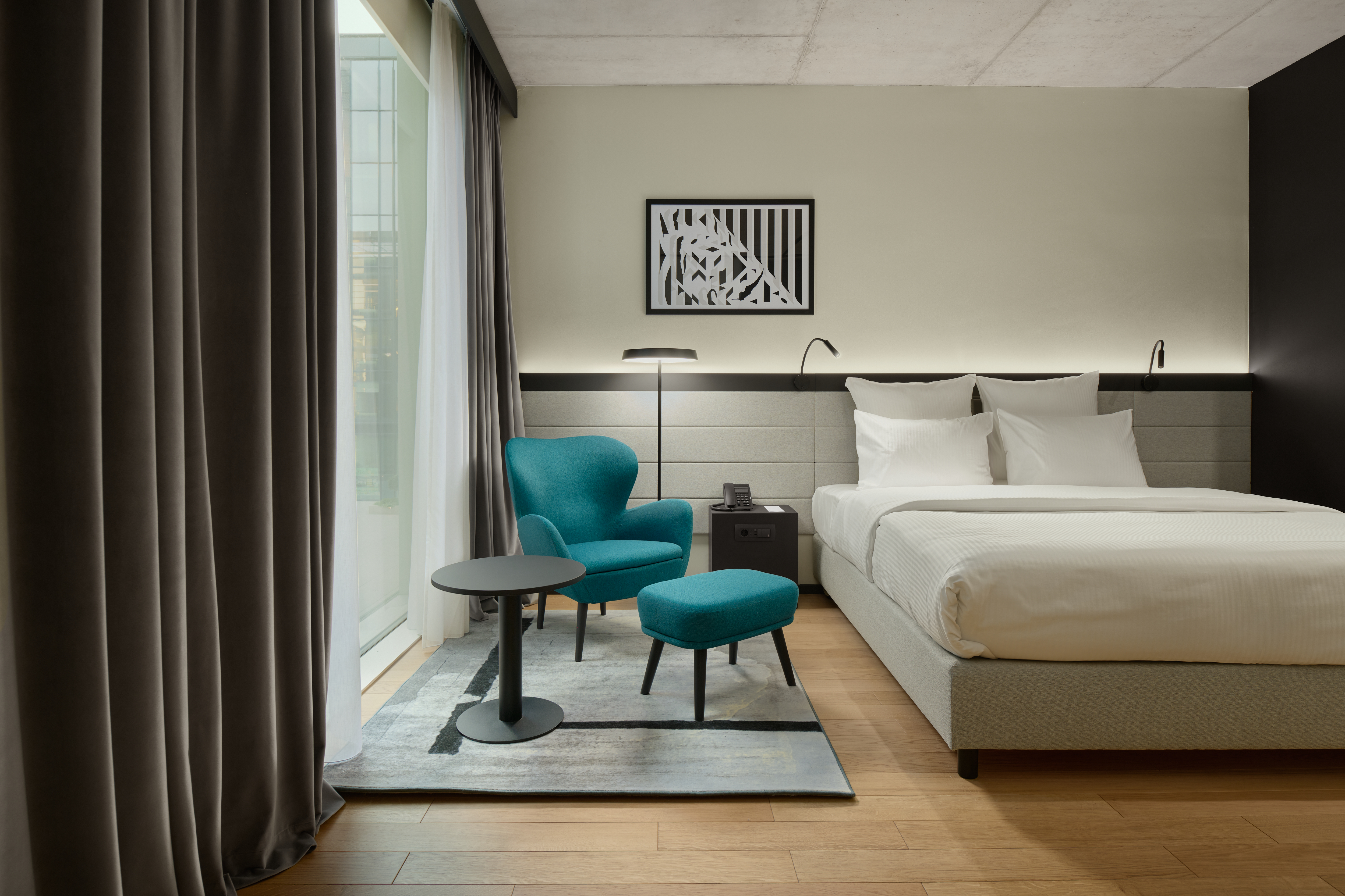 Double Deluxe King Bed