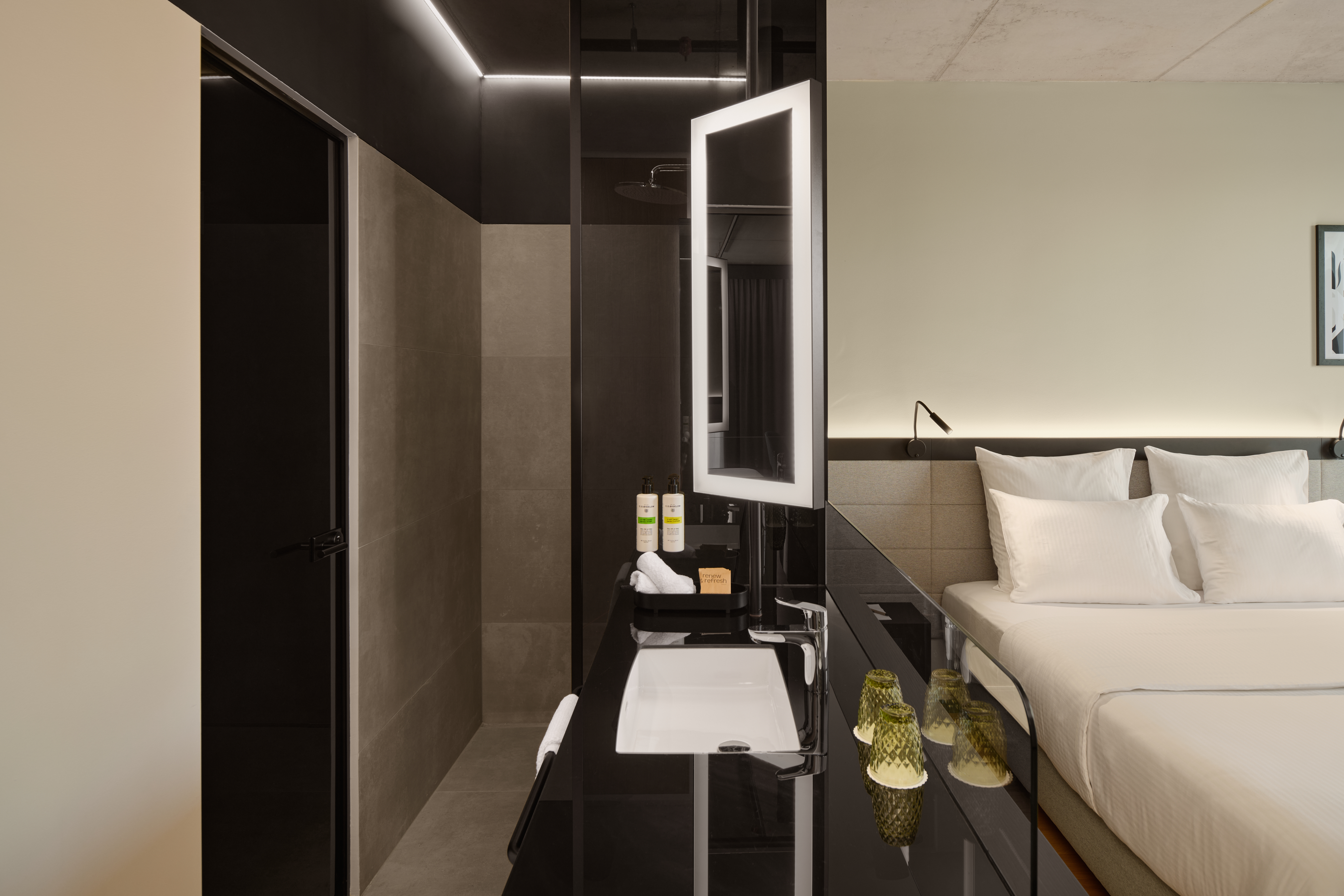 Double Superior King Bed