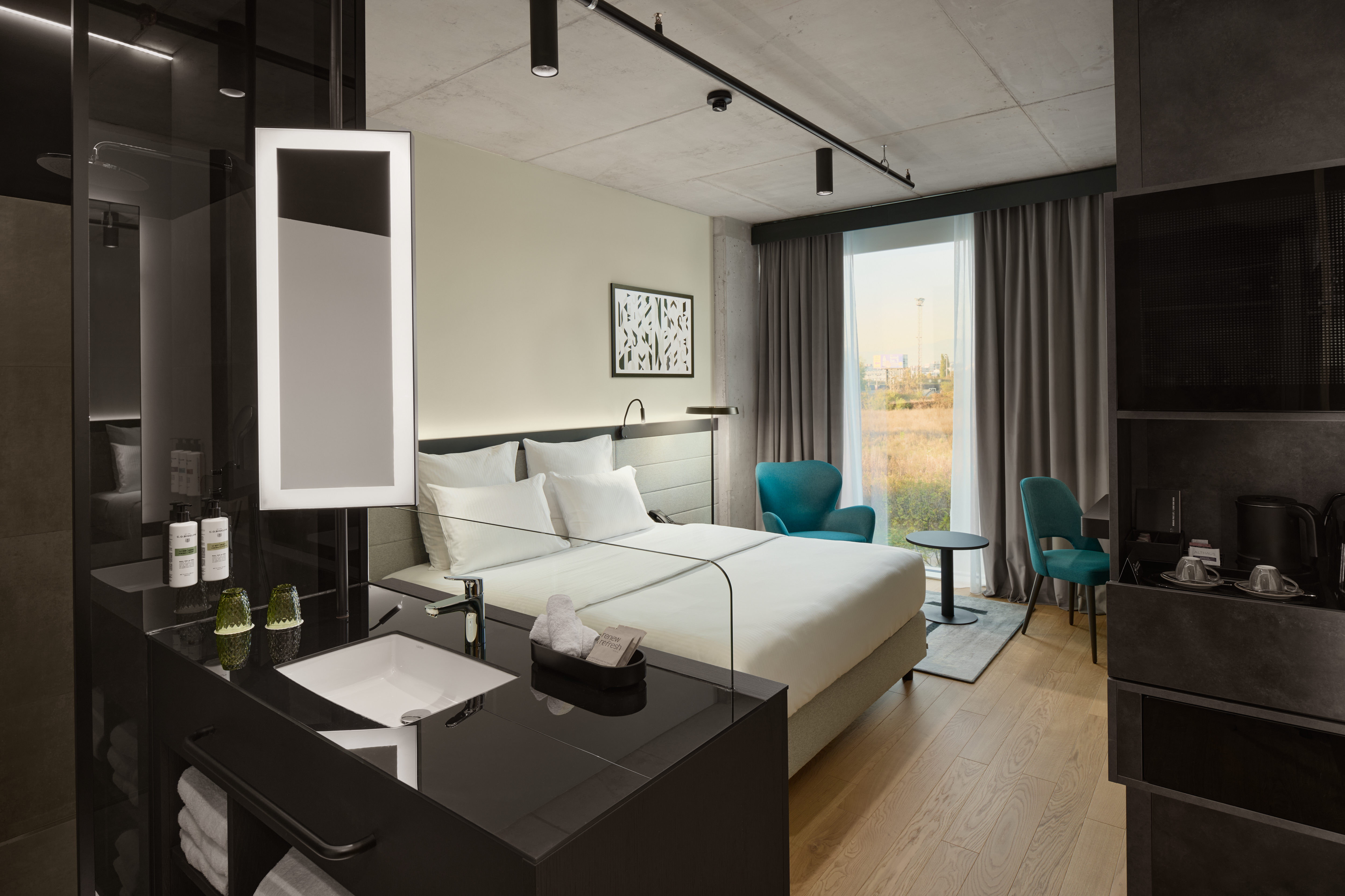 Double Superior King Bed