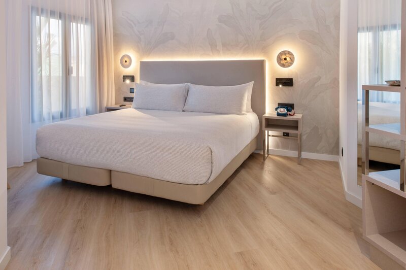 Double Queen Size Bed