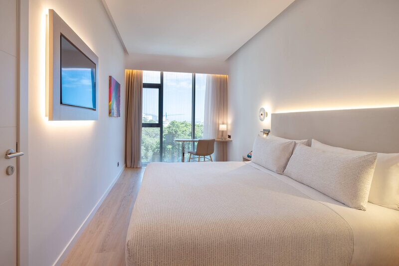 Double Connecting Room