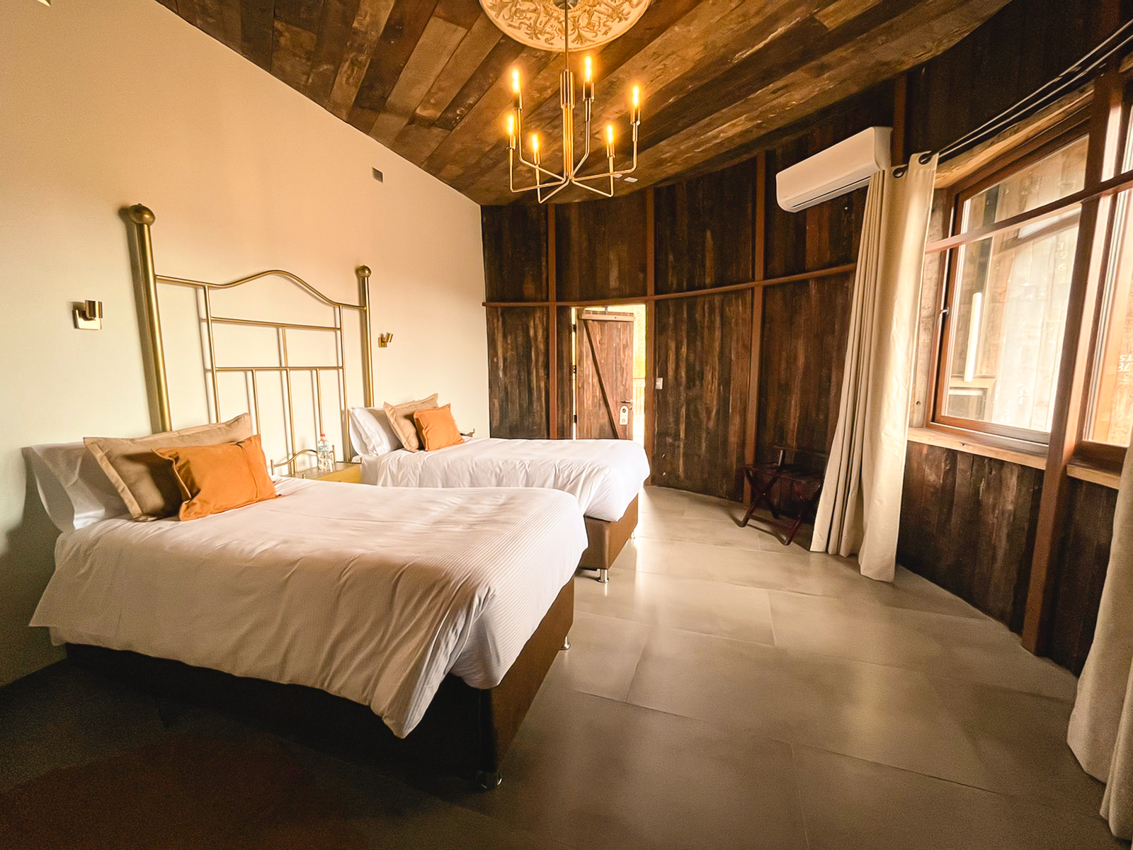 Double Deluxe King Bed