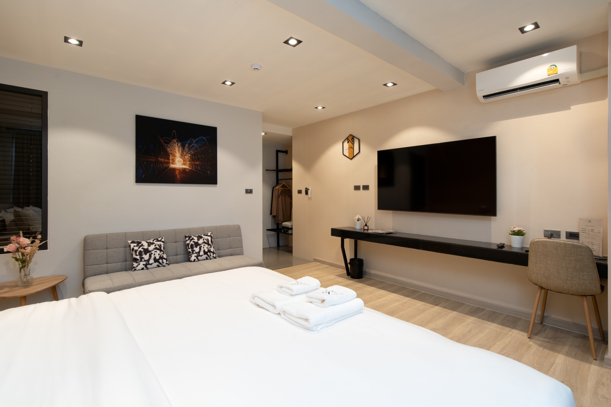 Suite Deluxe King Bed