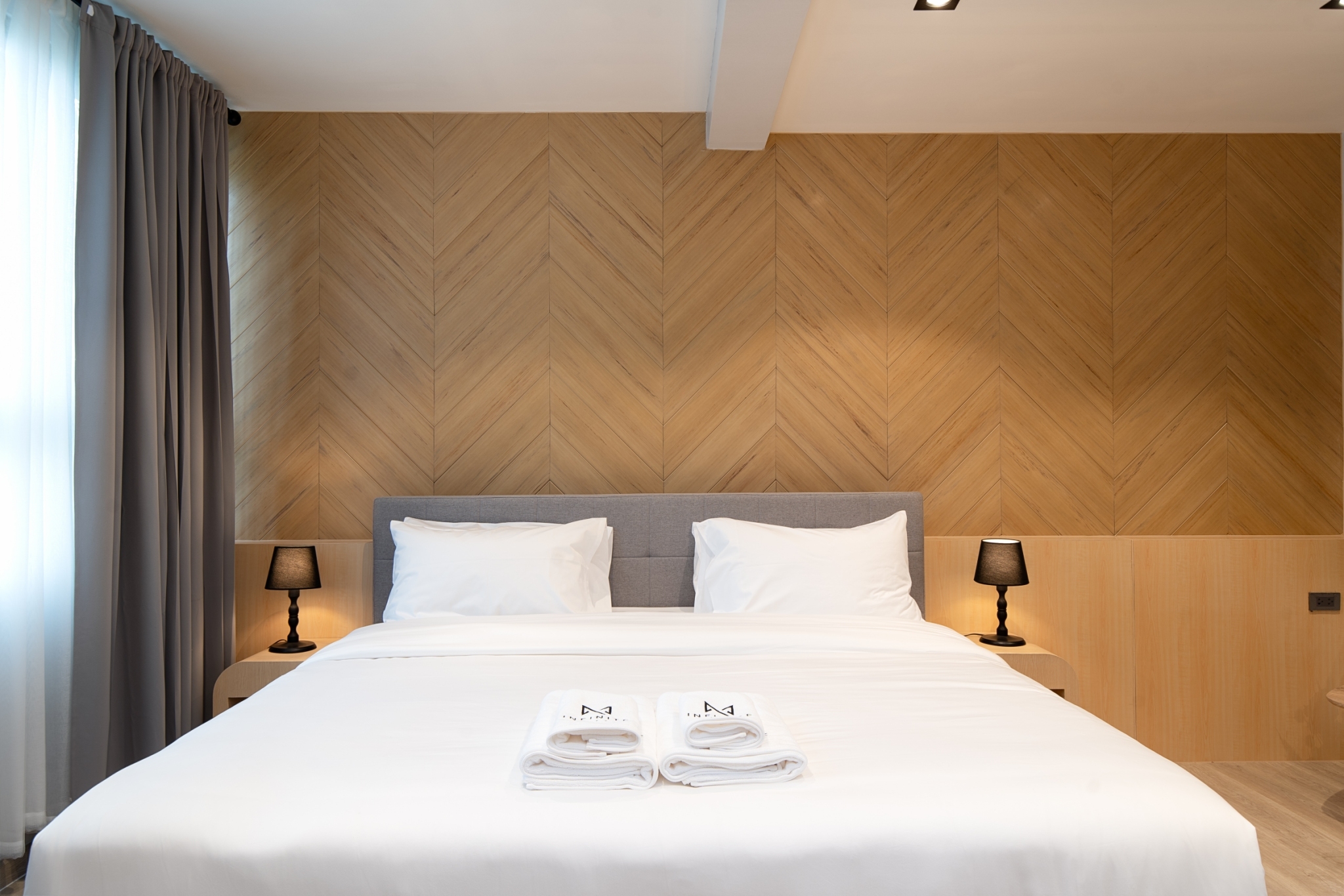 Suite Deluxe King Bed